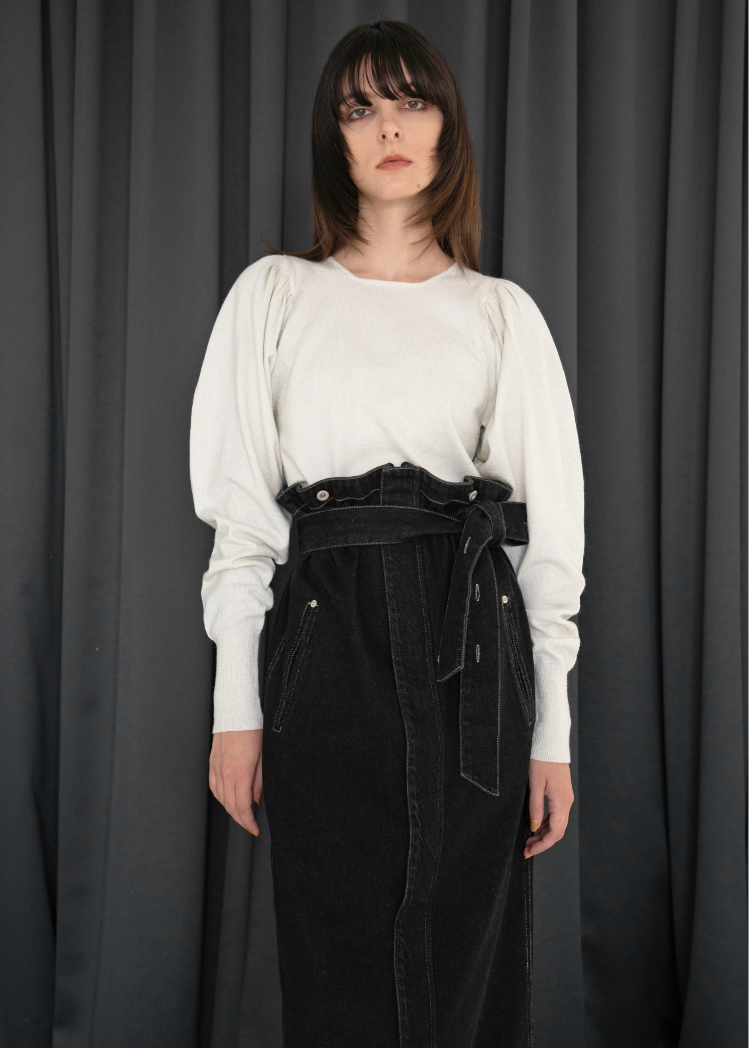 lame modulation volume sleeve knit