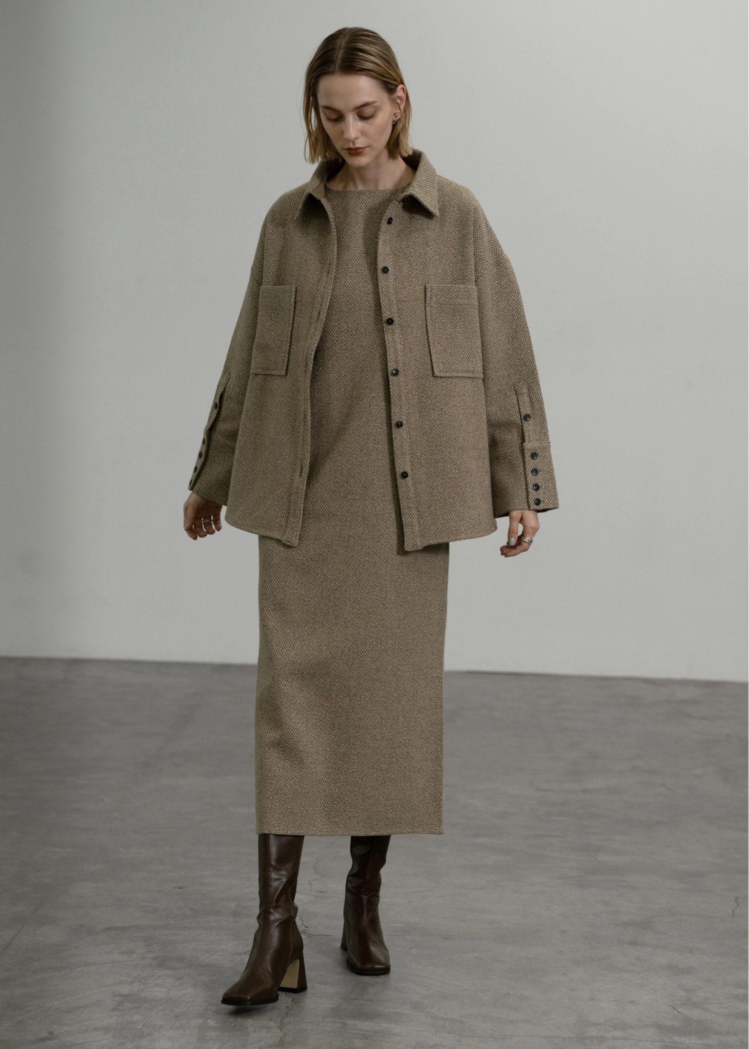 pencil line tweed no sleeve OP