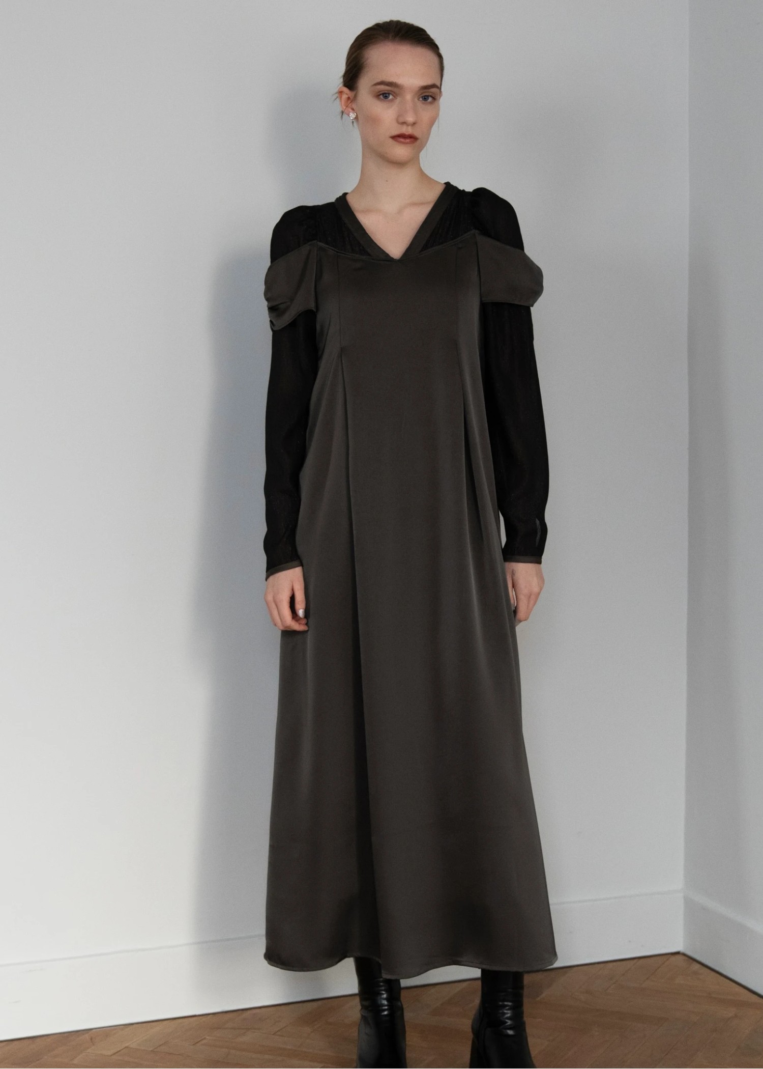 sheer sleeve layered like mat satin OP