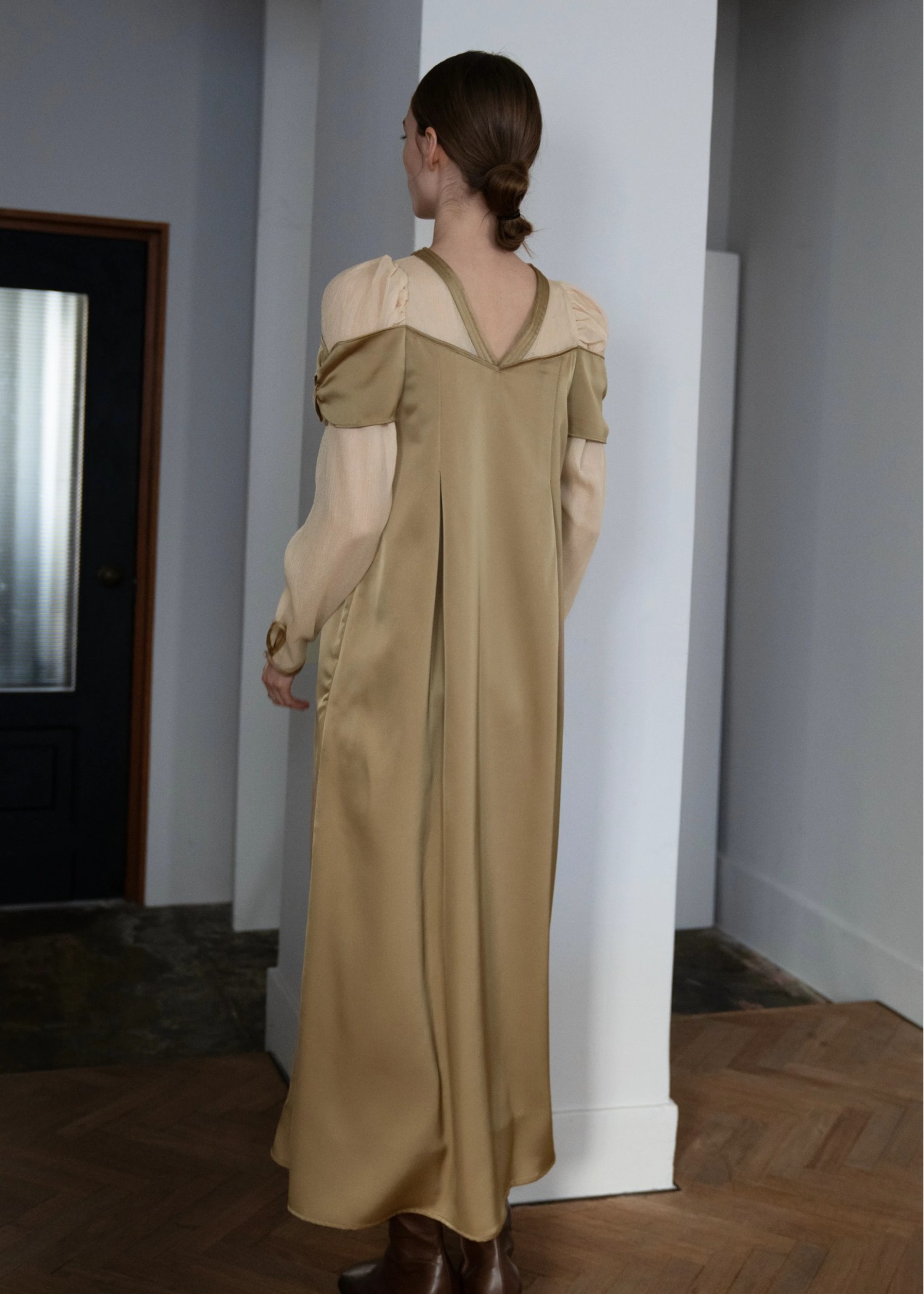 sheer sleeve layered like mat satin OP