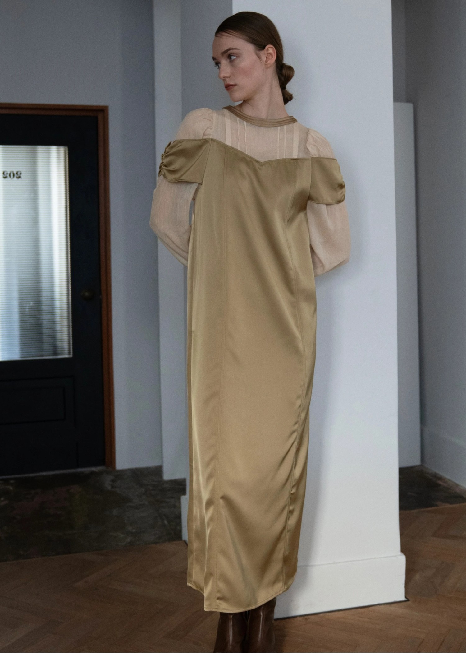 sheer sleeve layered like mat satin OP