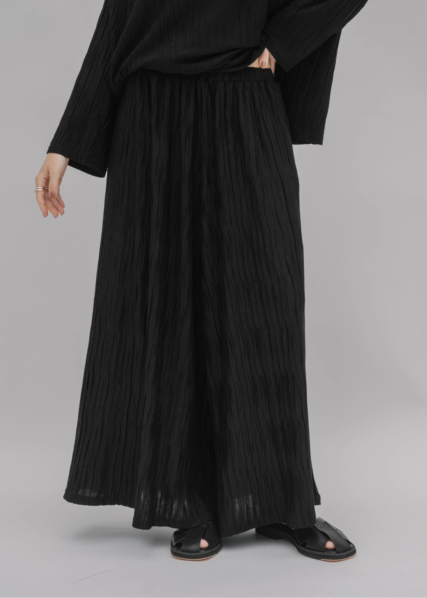 cut pleats wide flare PT