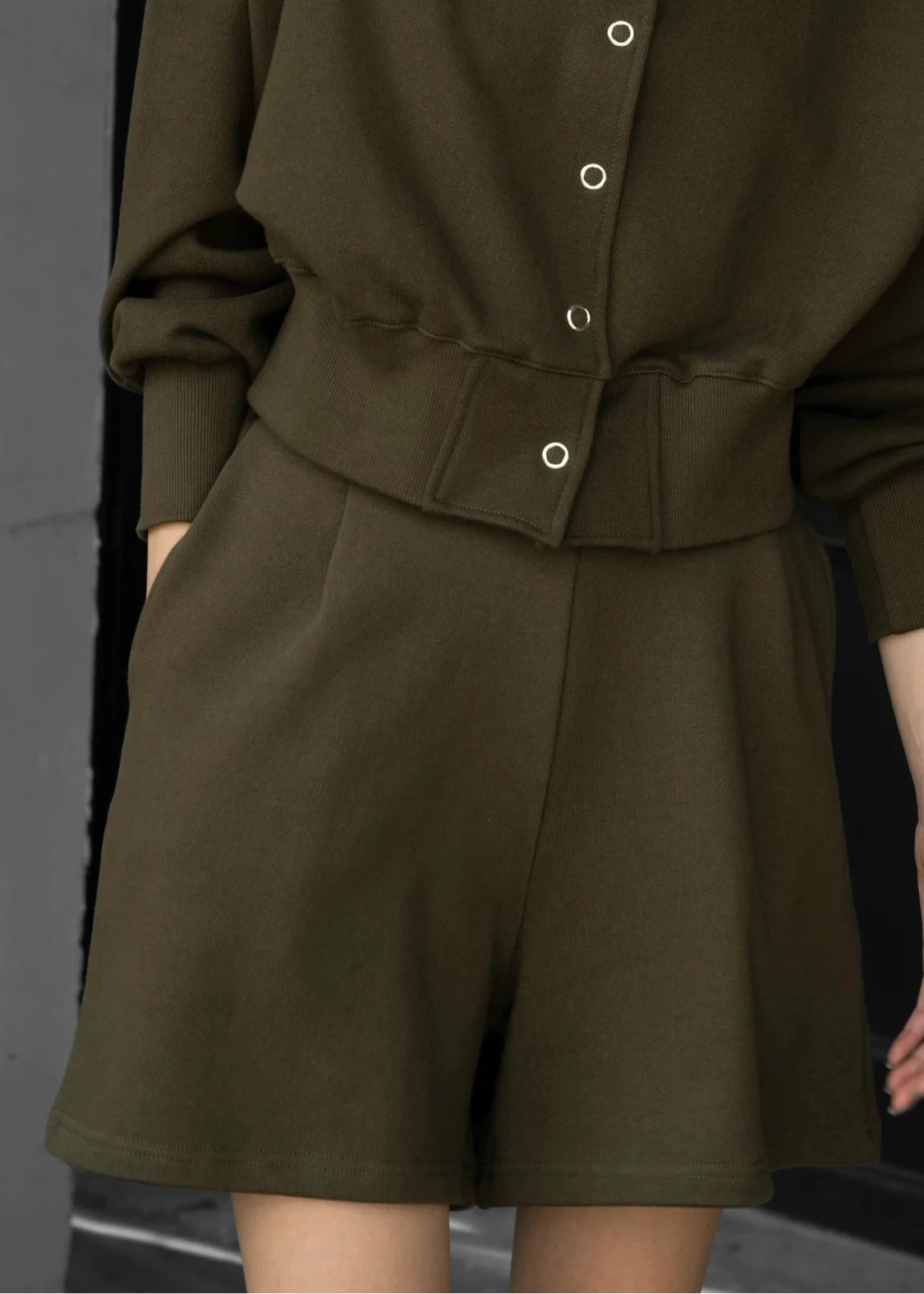 front tuck relax sweat short PT