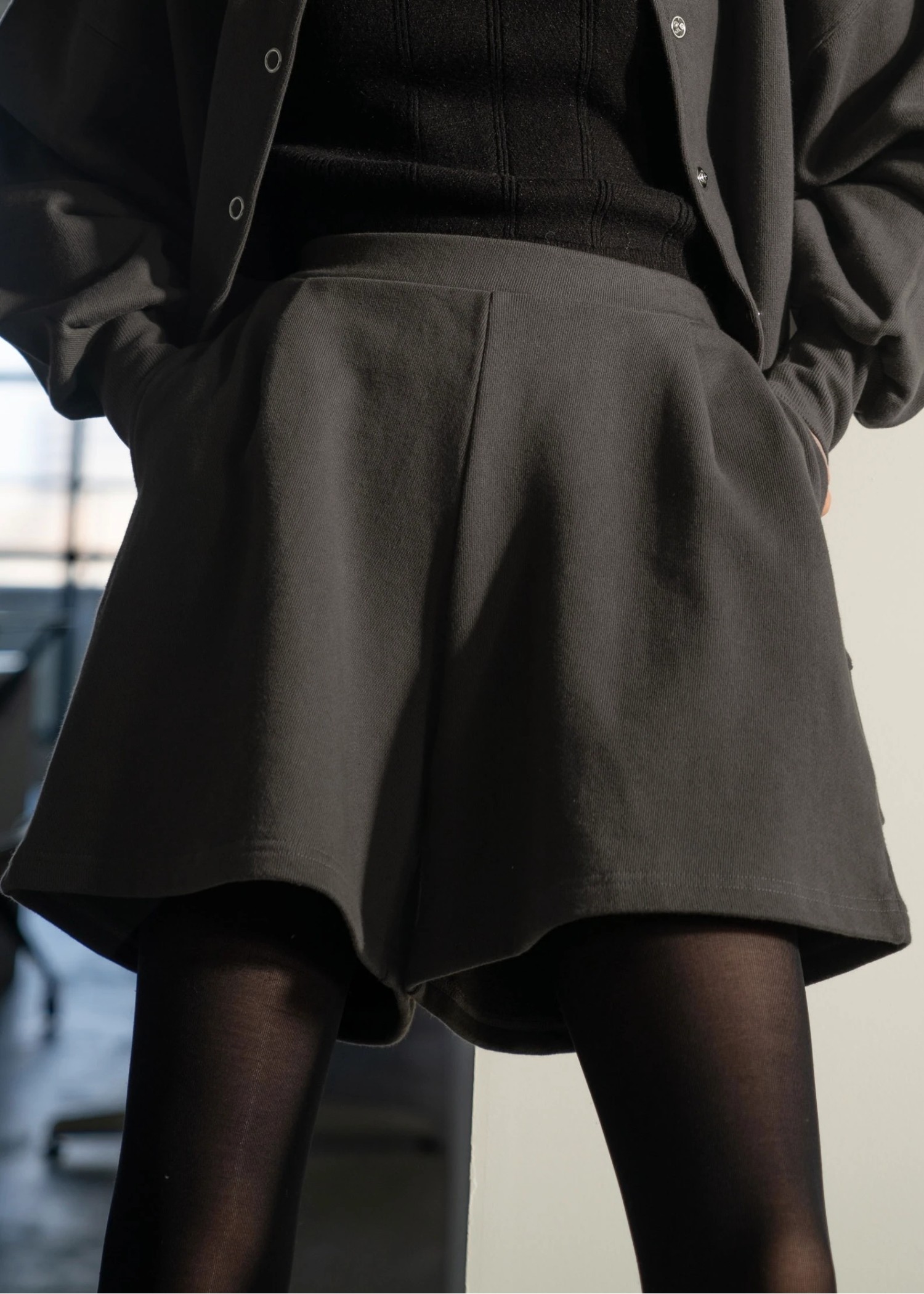 front tuck relax sweat short PT