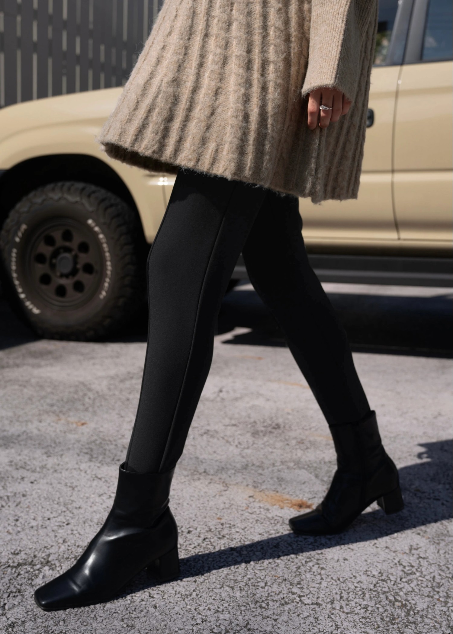 raised back stirrup leggings