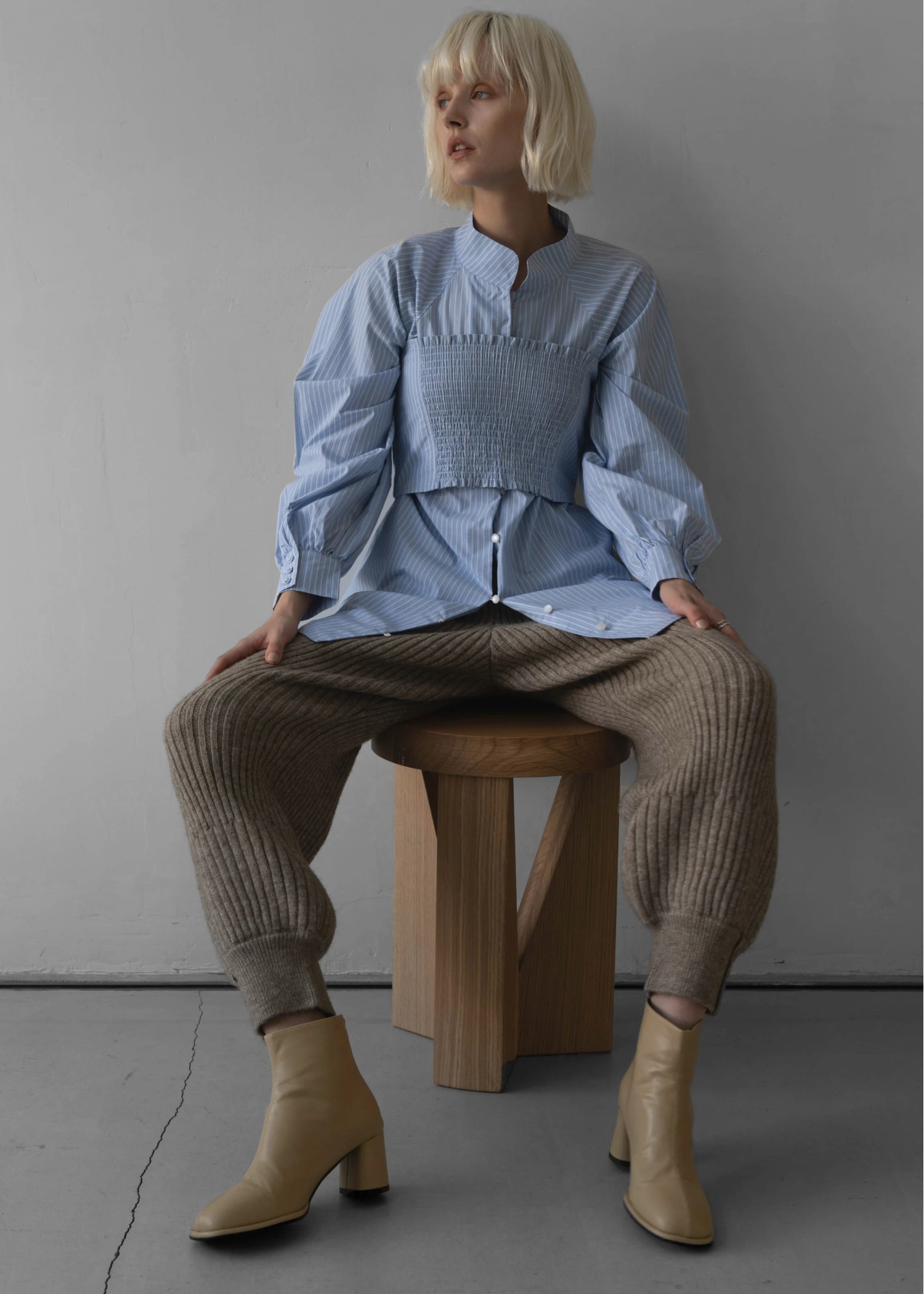 center seam round toe boots