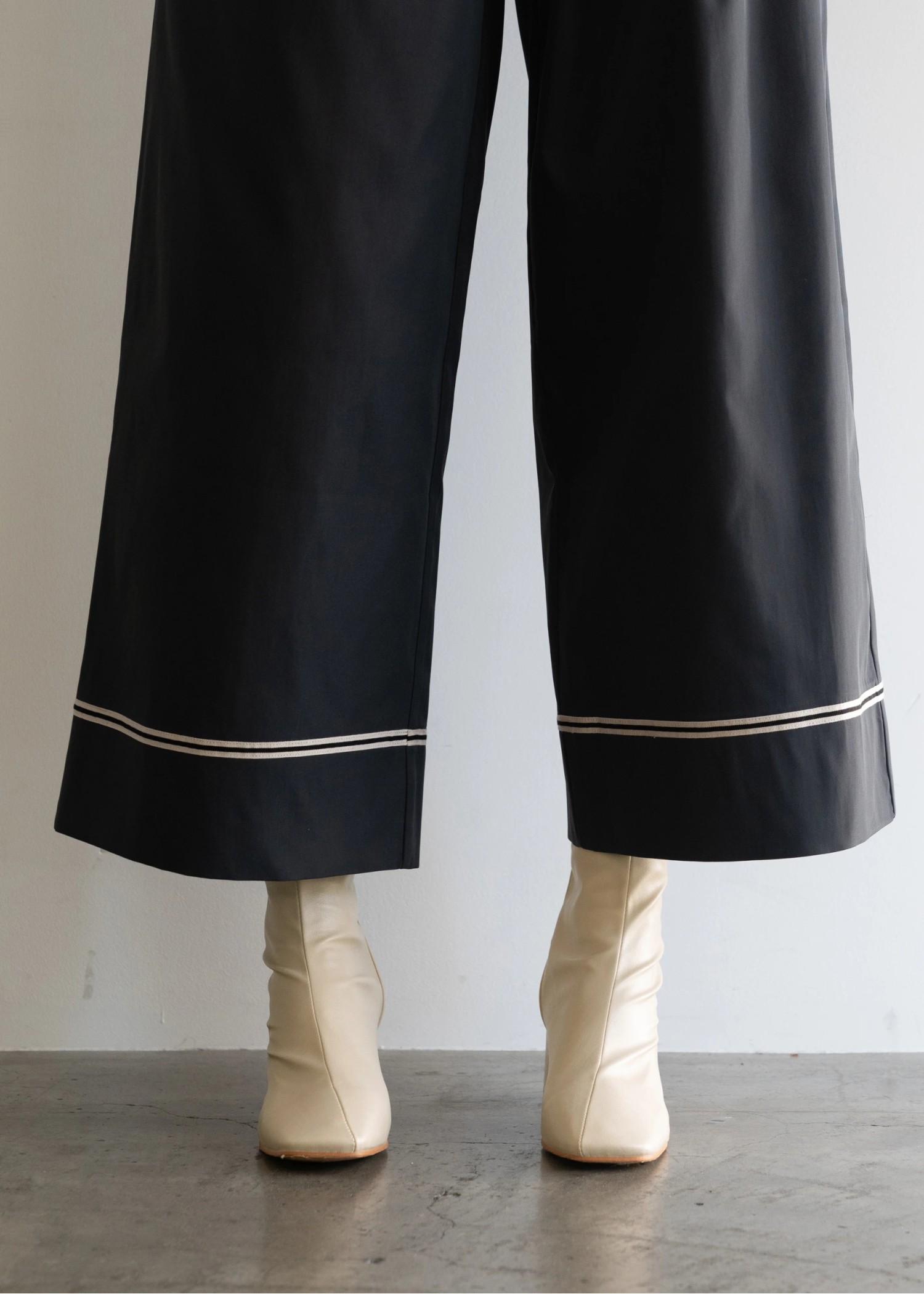 front curve stitch boots