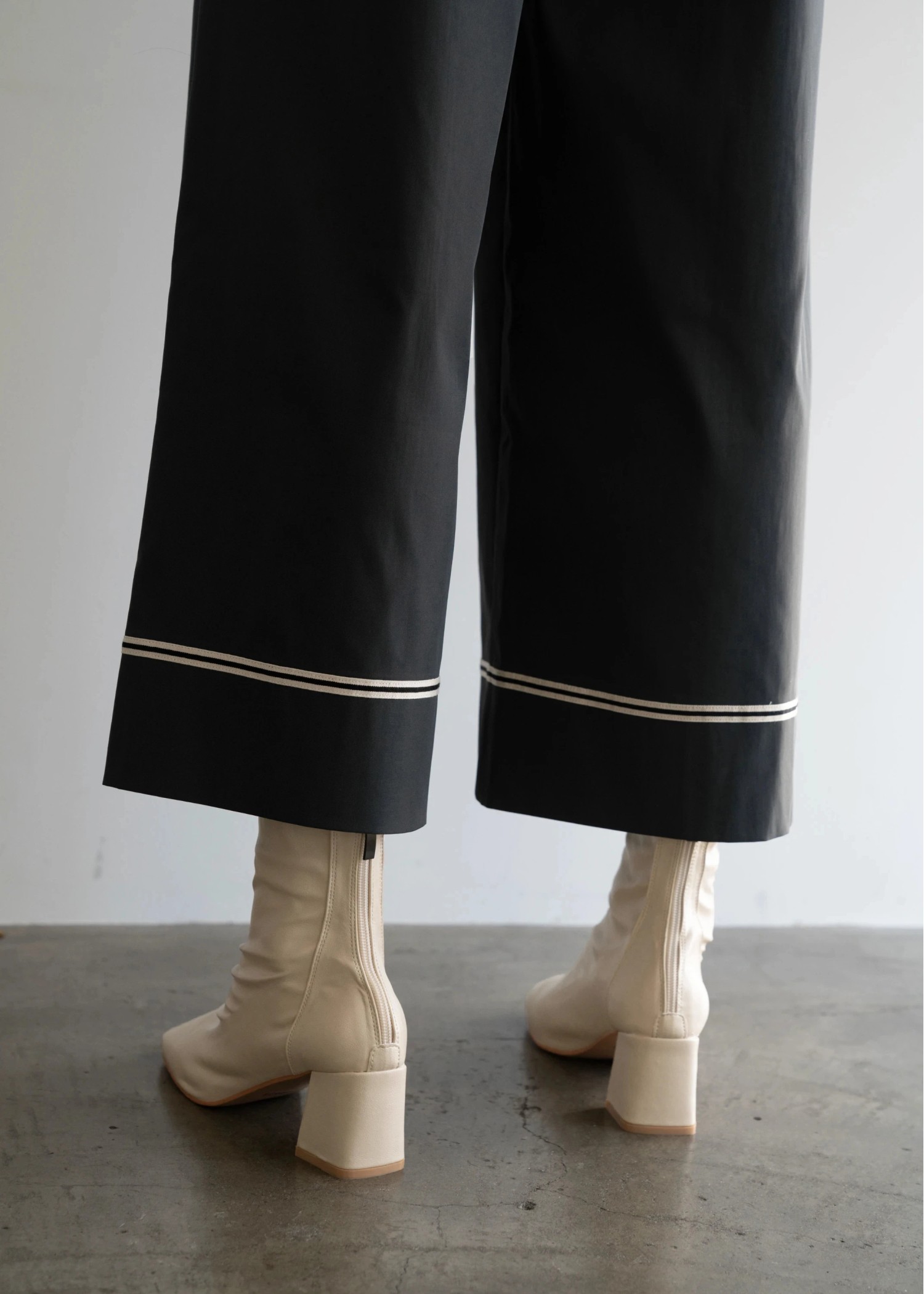 front curve stitch boots