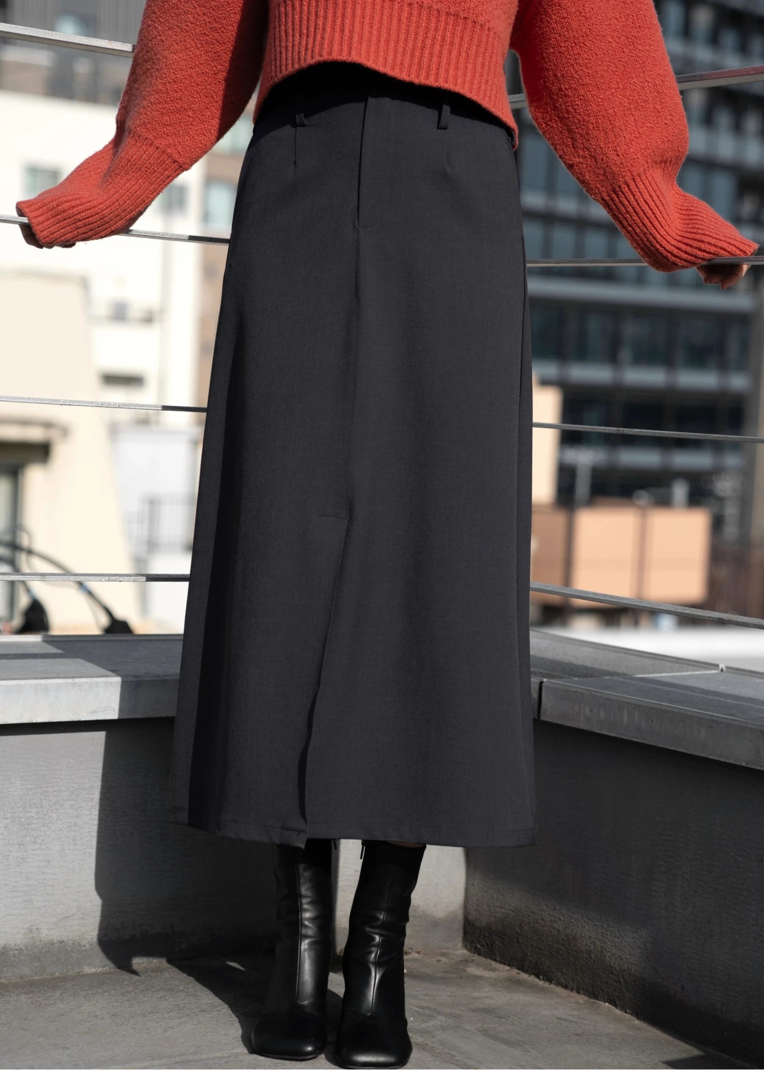 button detail belted front slit SK