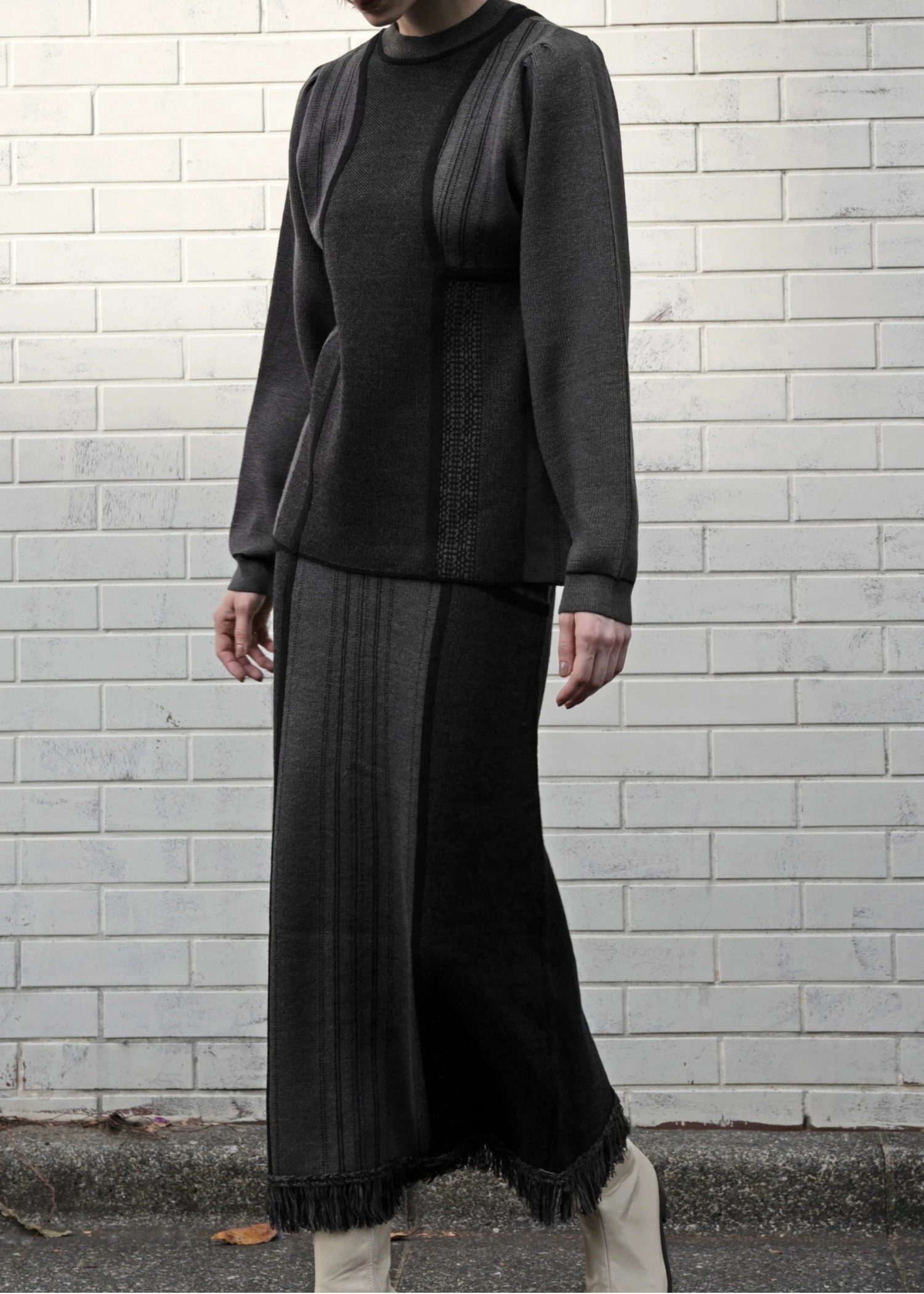 undulate placement jacquard pencil knit SK