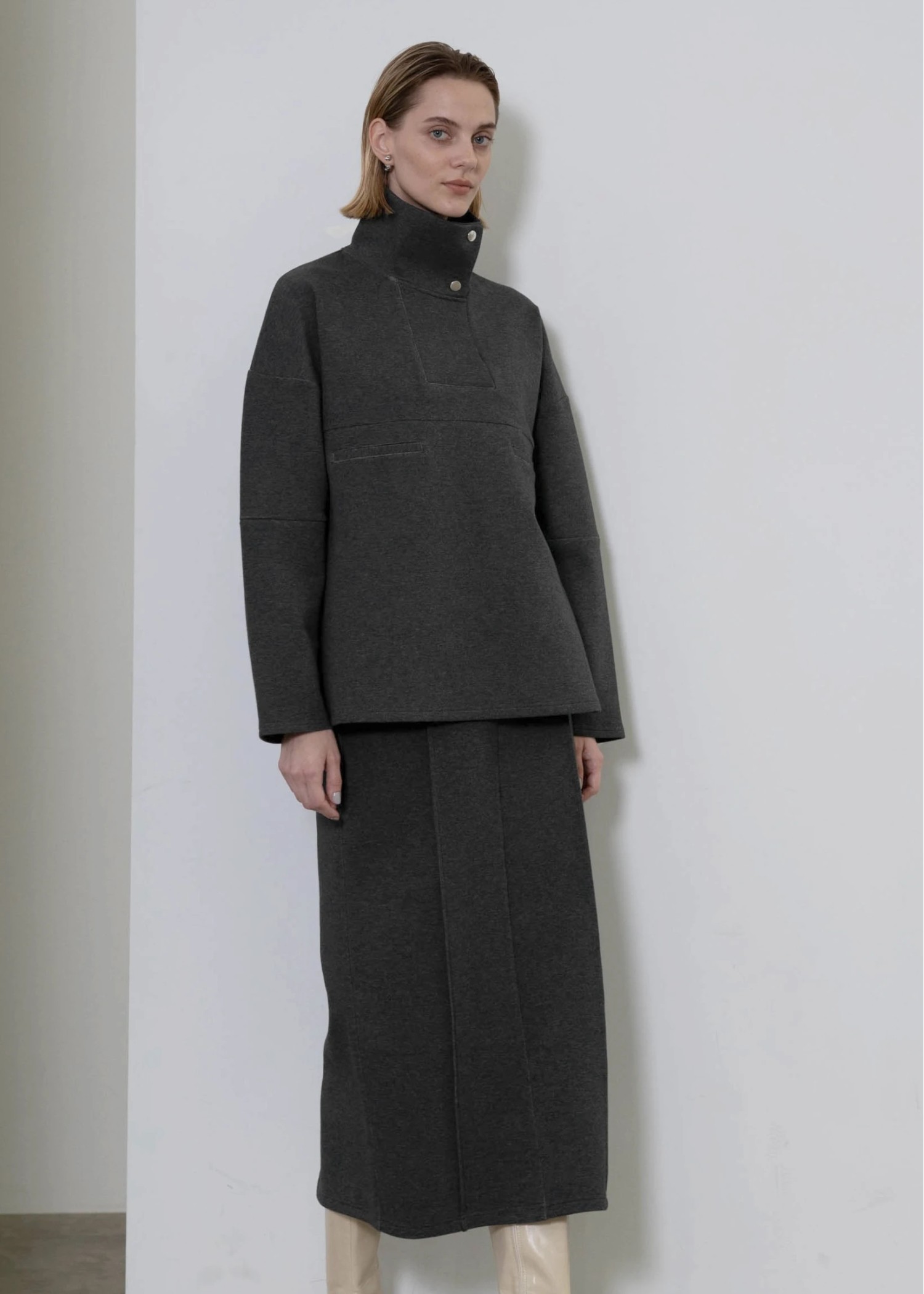 ponte pencil center seam SK