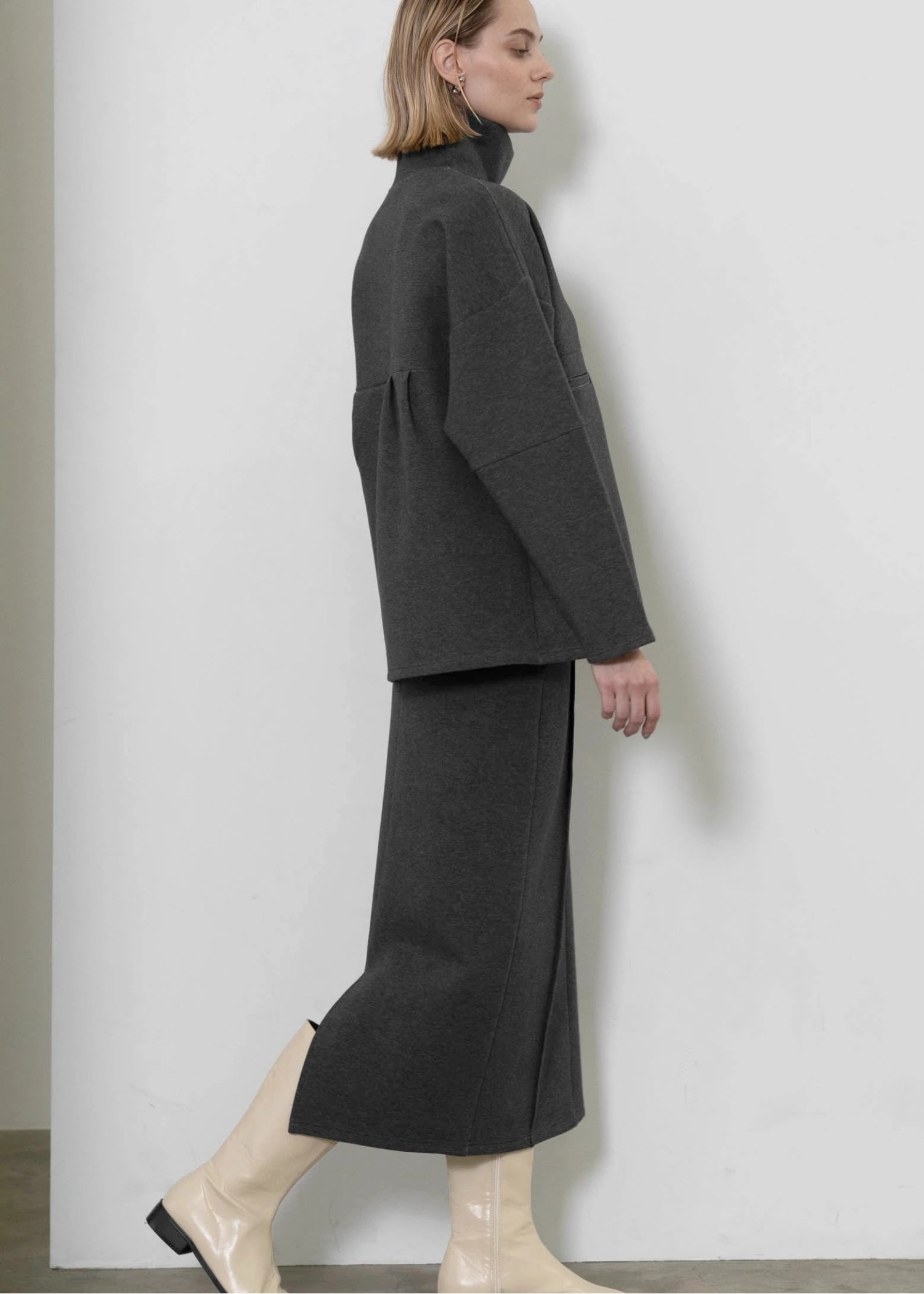 ponte pencil center seam SK