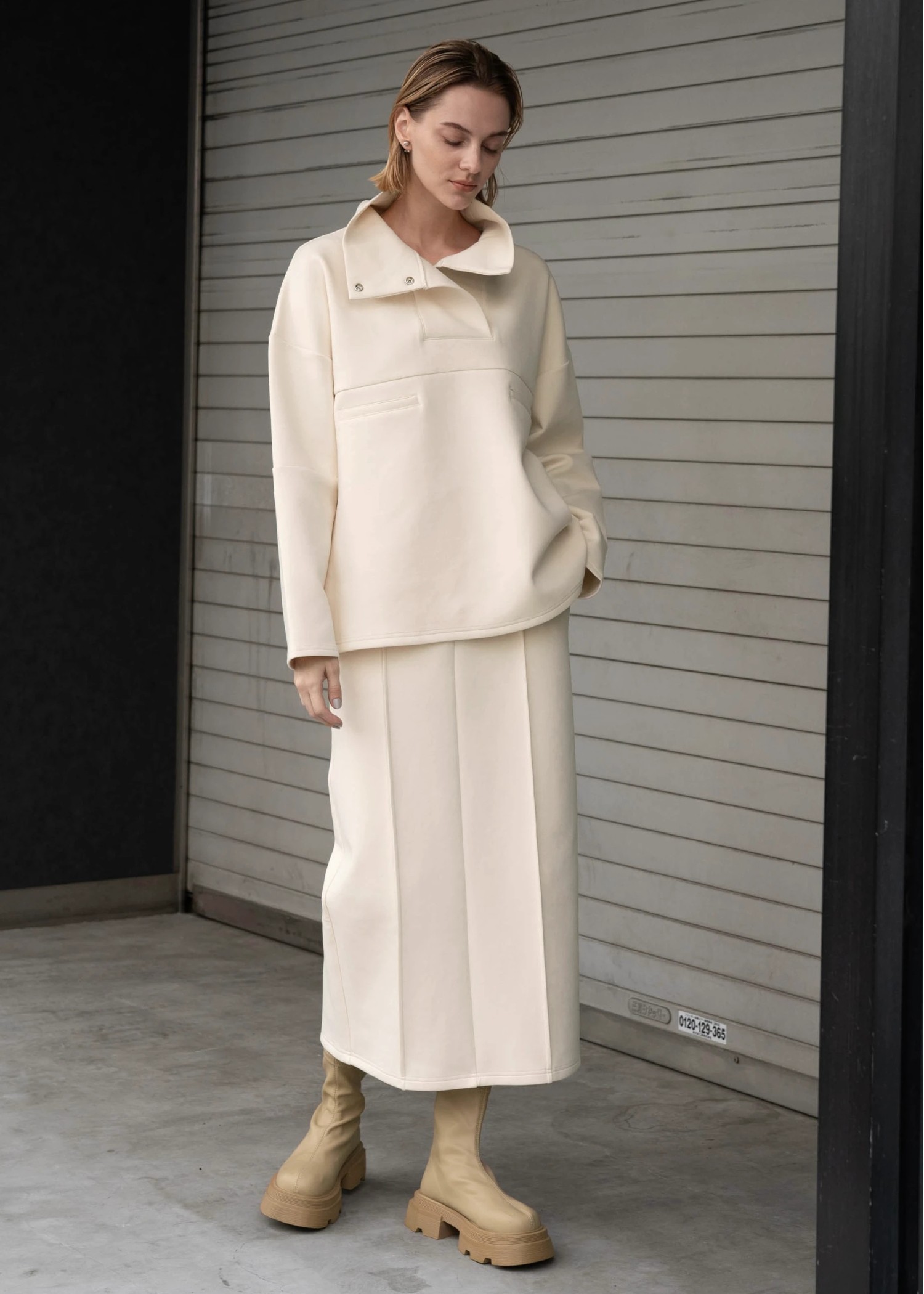 ponte pencil center seam SK