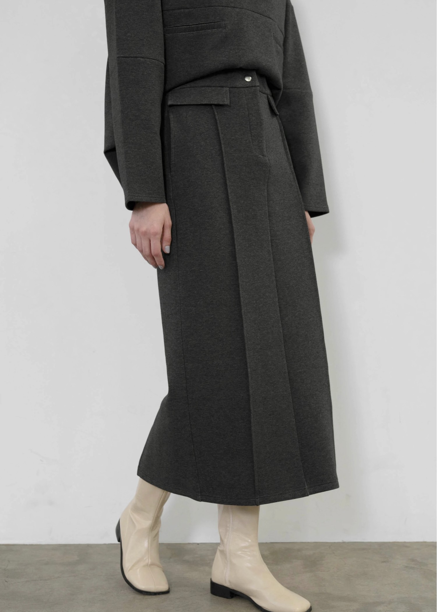 ponte pencil center seam SK