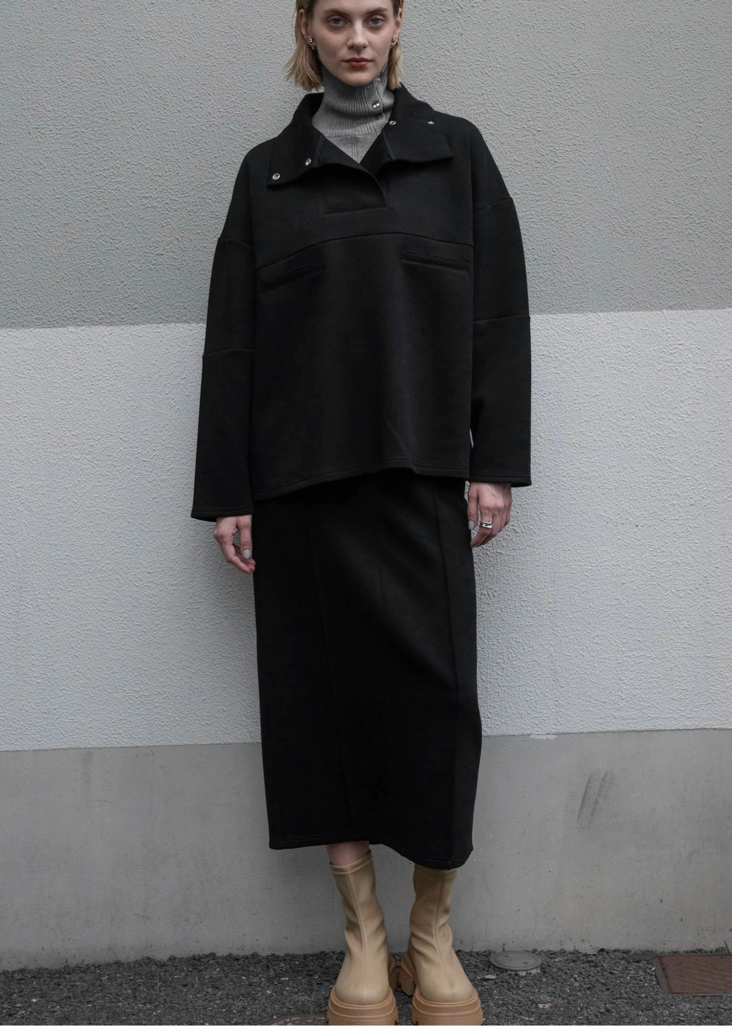 ponte pencil center seam SK