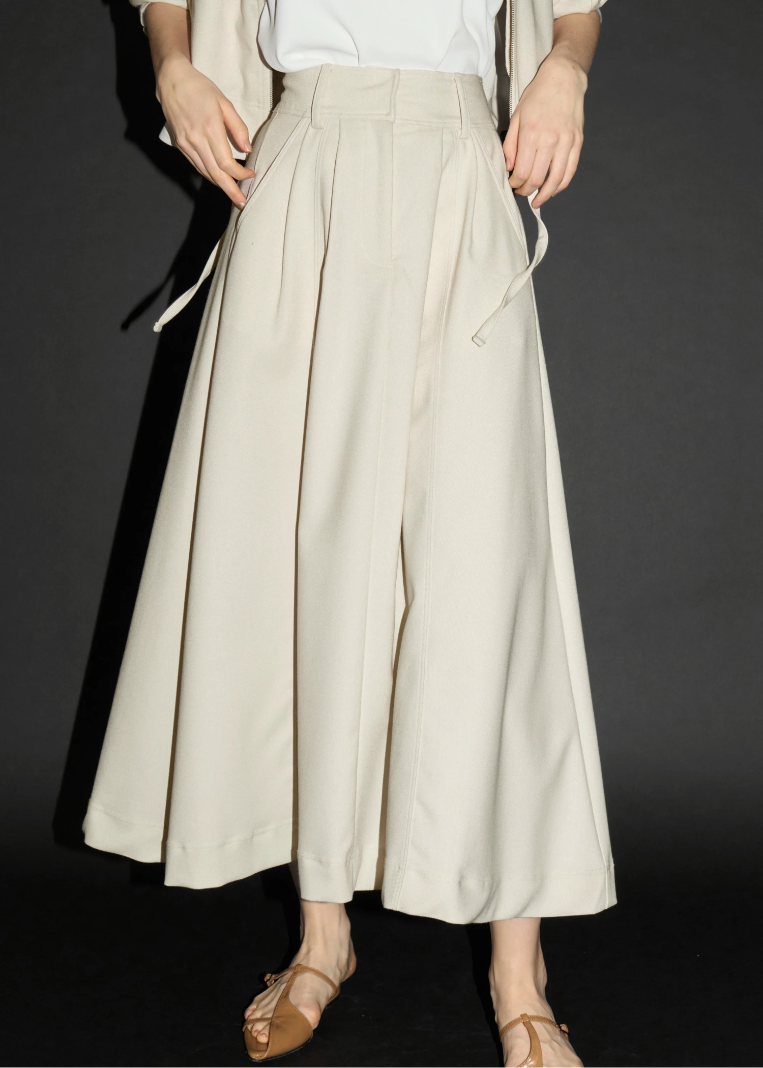 generous panel flare carsey SK