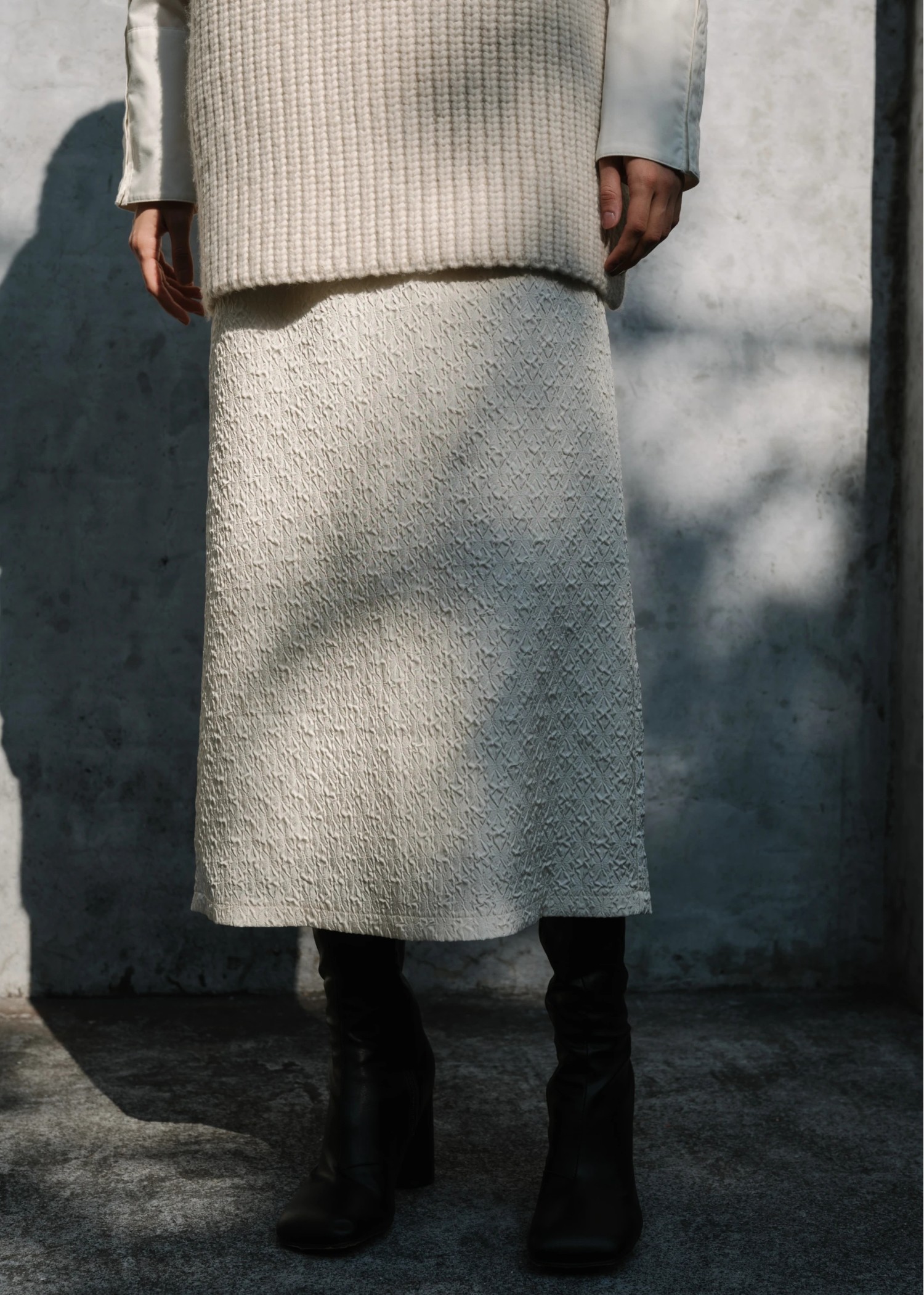 back slit jacquard tight SK