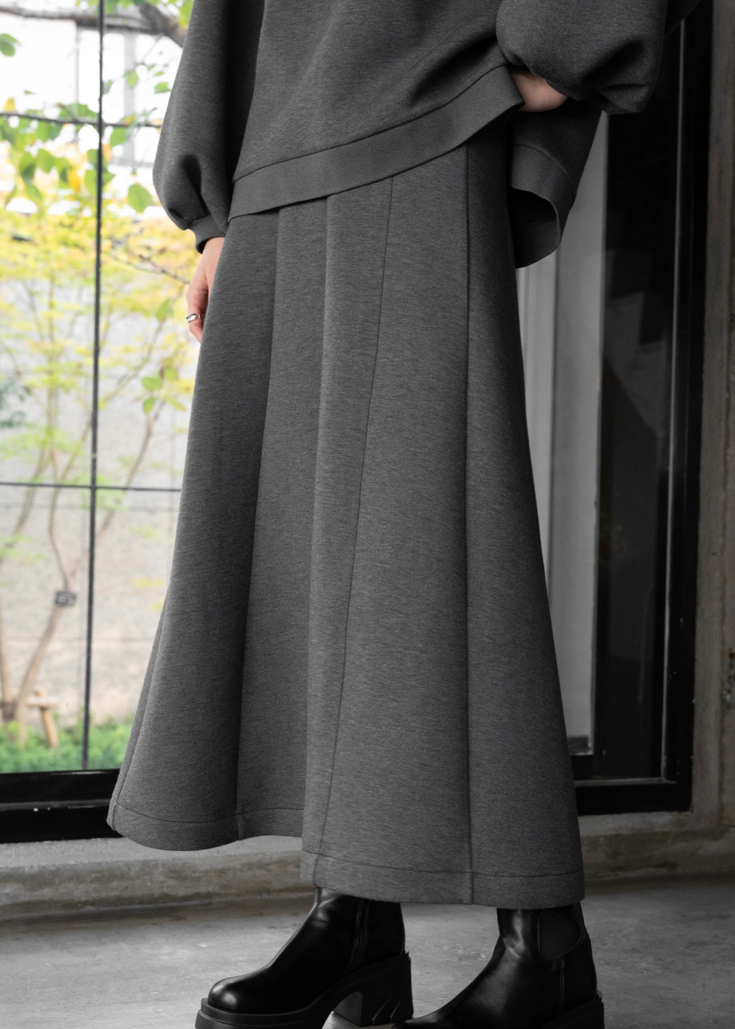 panel flare ponte double knit cutsew SK