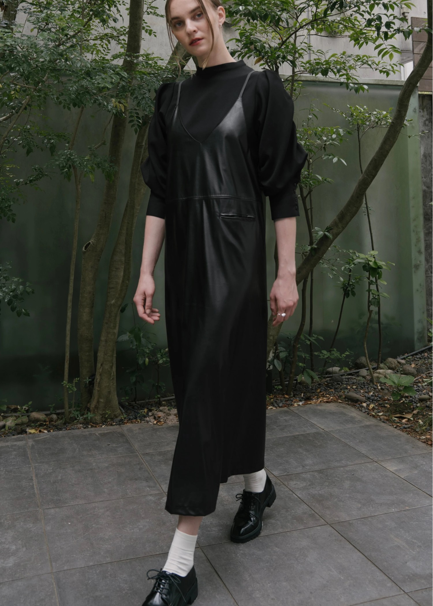 gather sleeve band collar BL