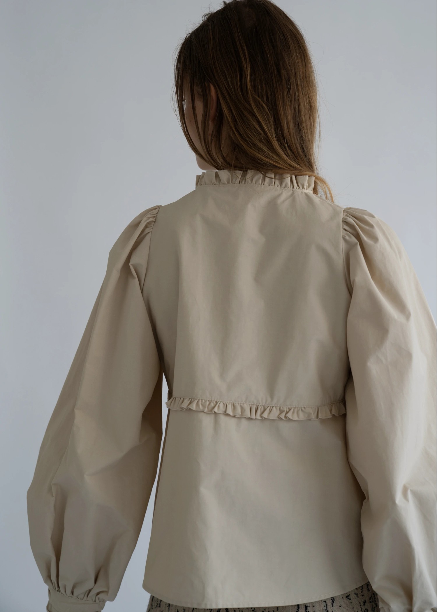 gather point frill transition BL