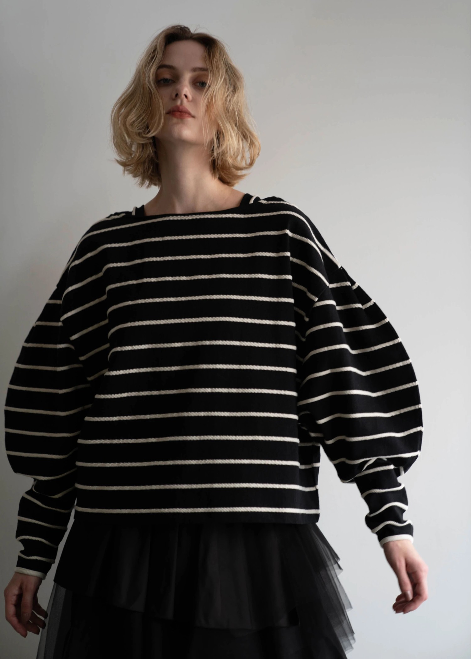 border boat neck volume sleeve tops
