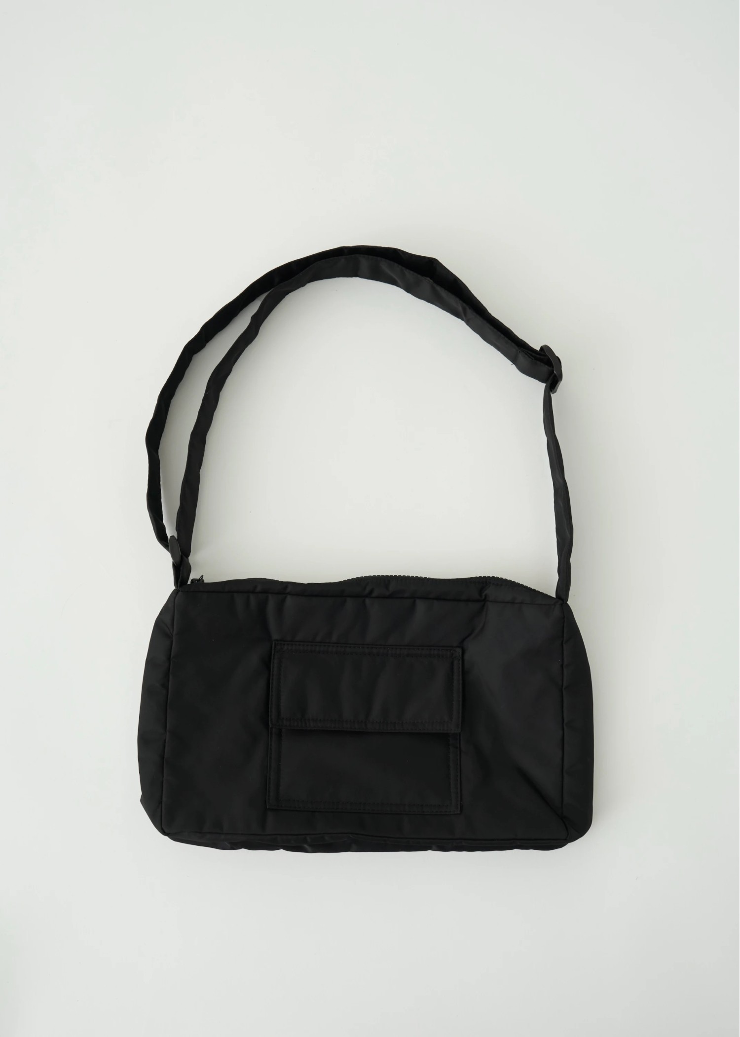 out pocket big shoulder bag
