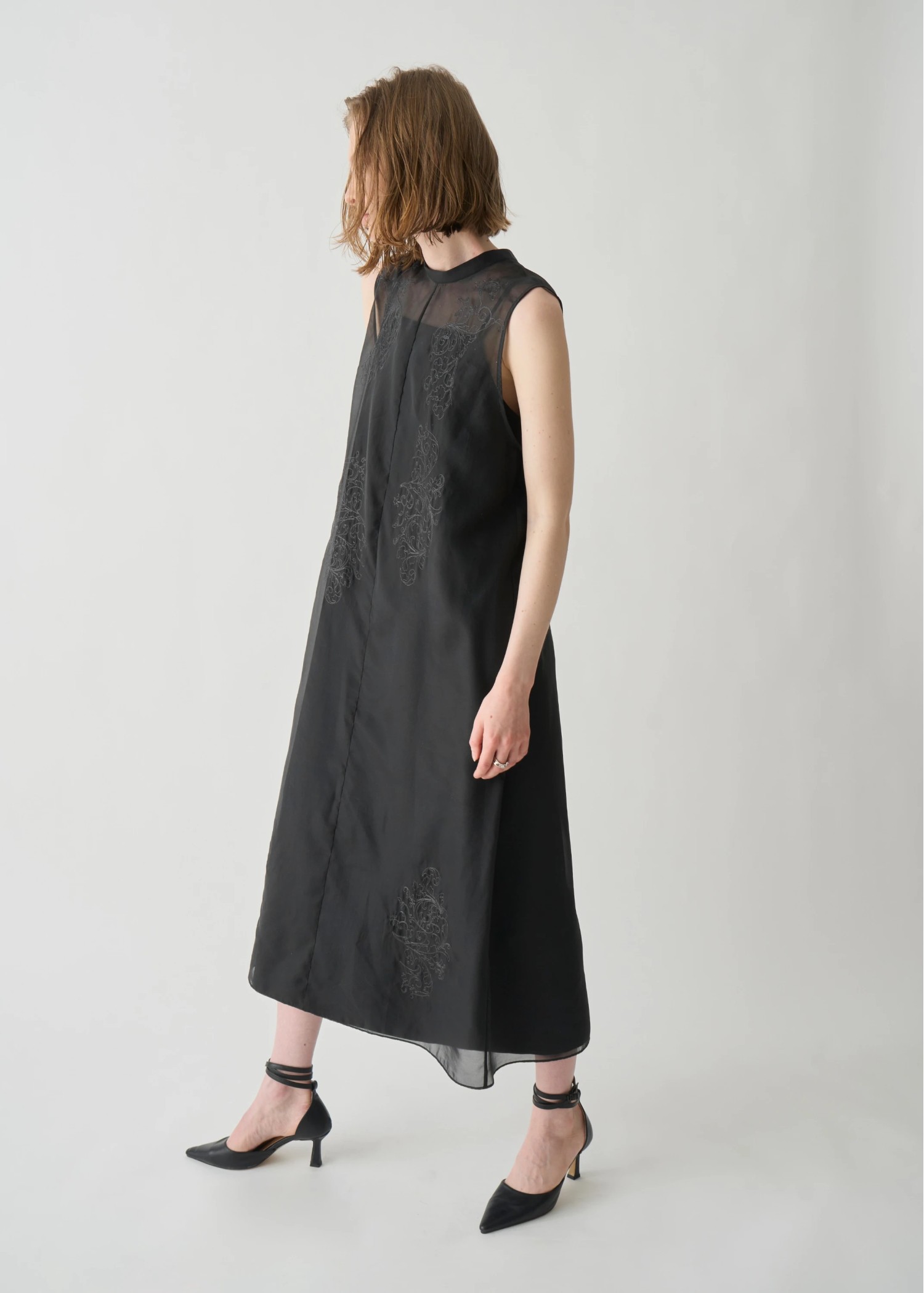 embroidery flower sheer no sleeve OP