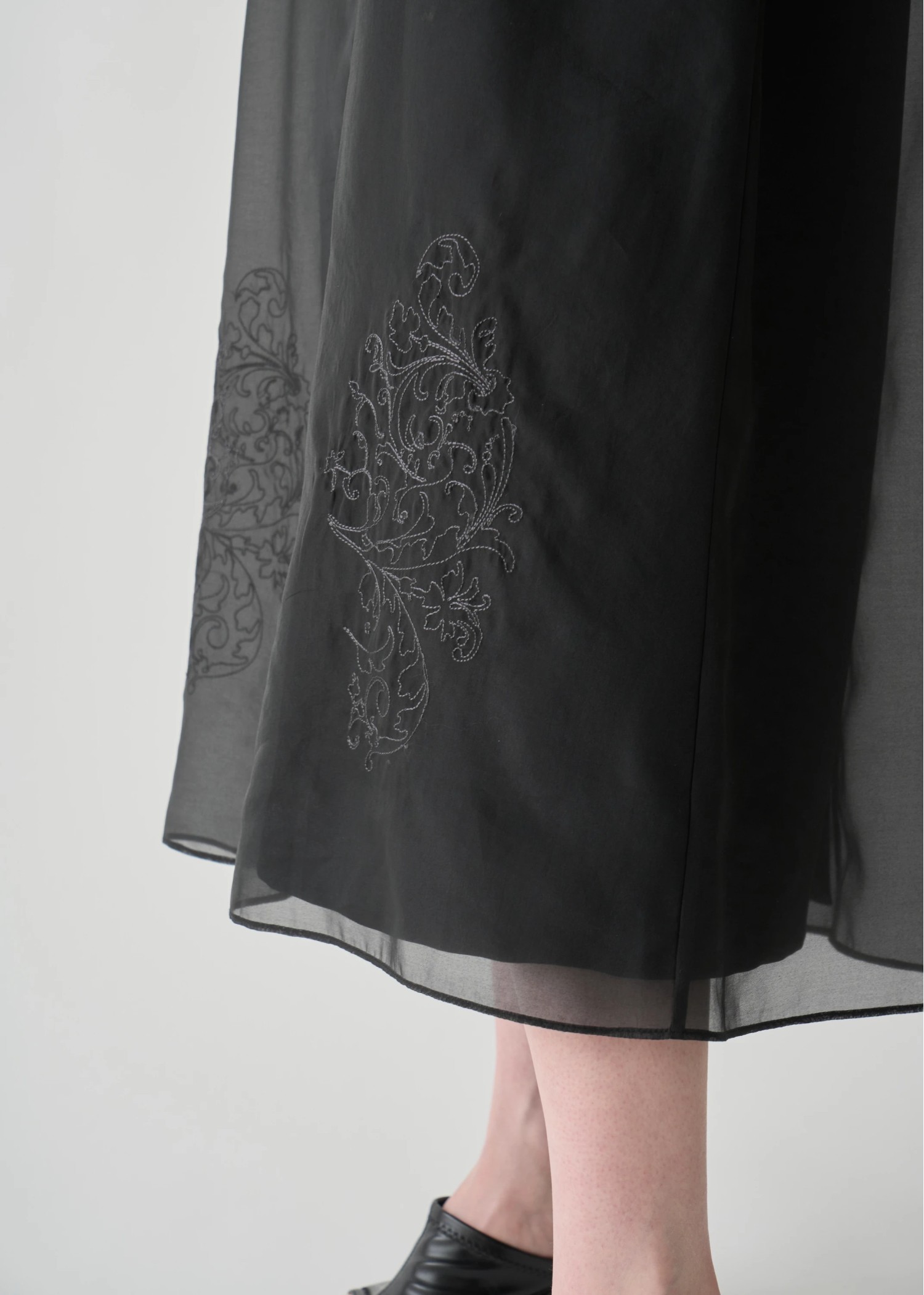 embroidery flower sheer no sleeve OP