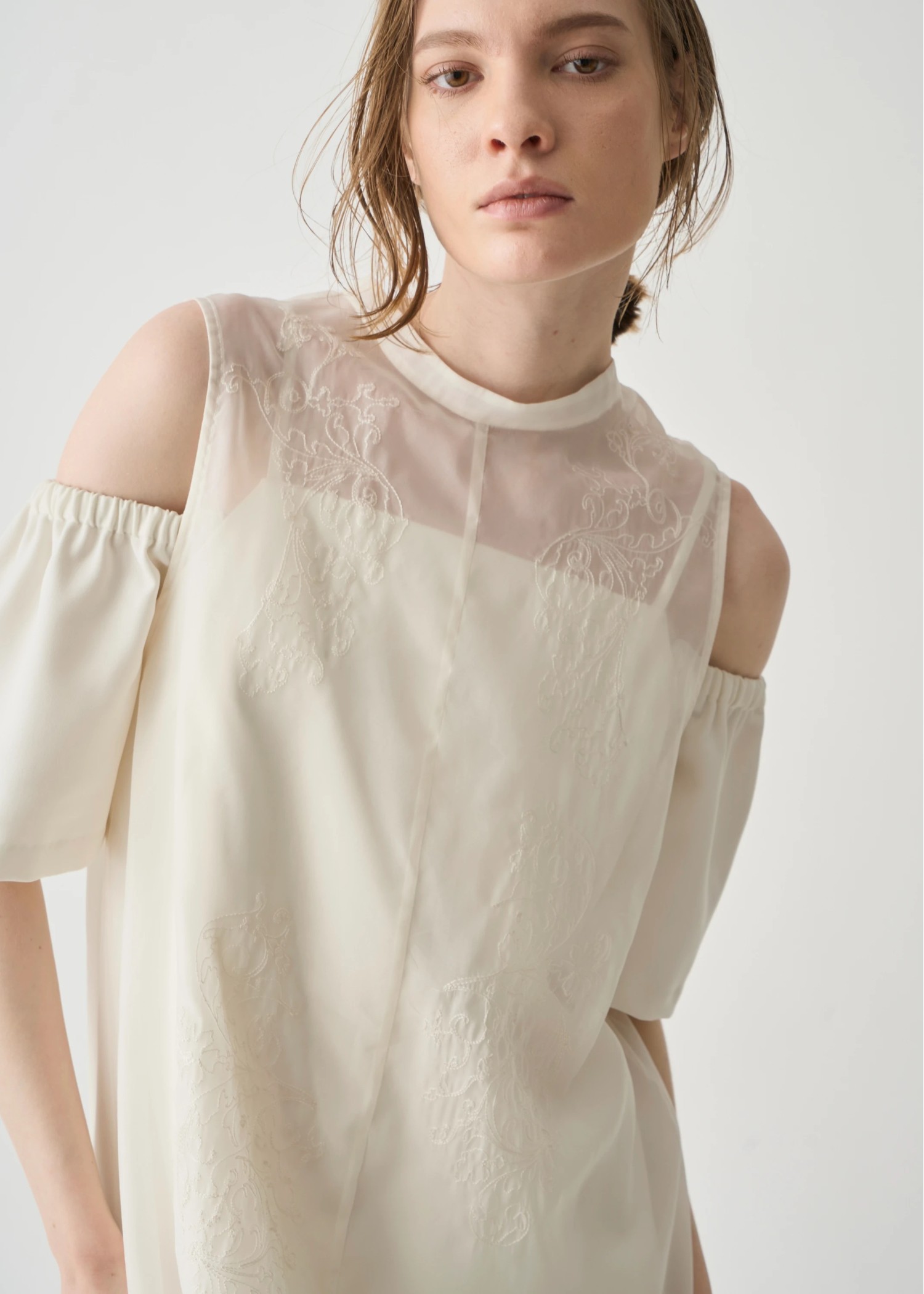 embroidery flower sheer no sleeve OP