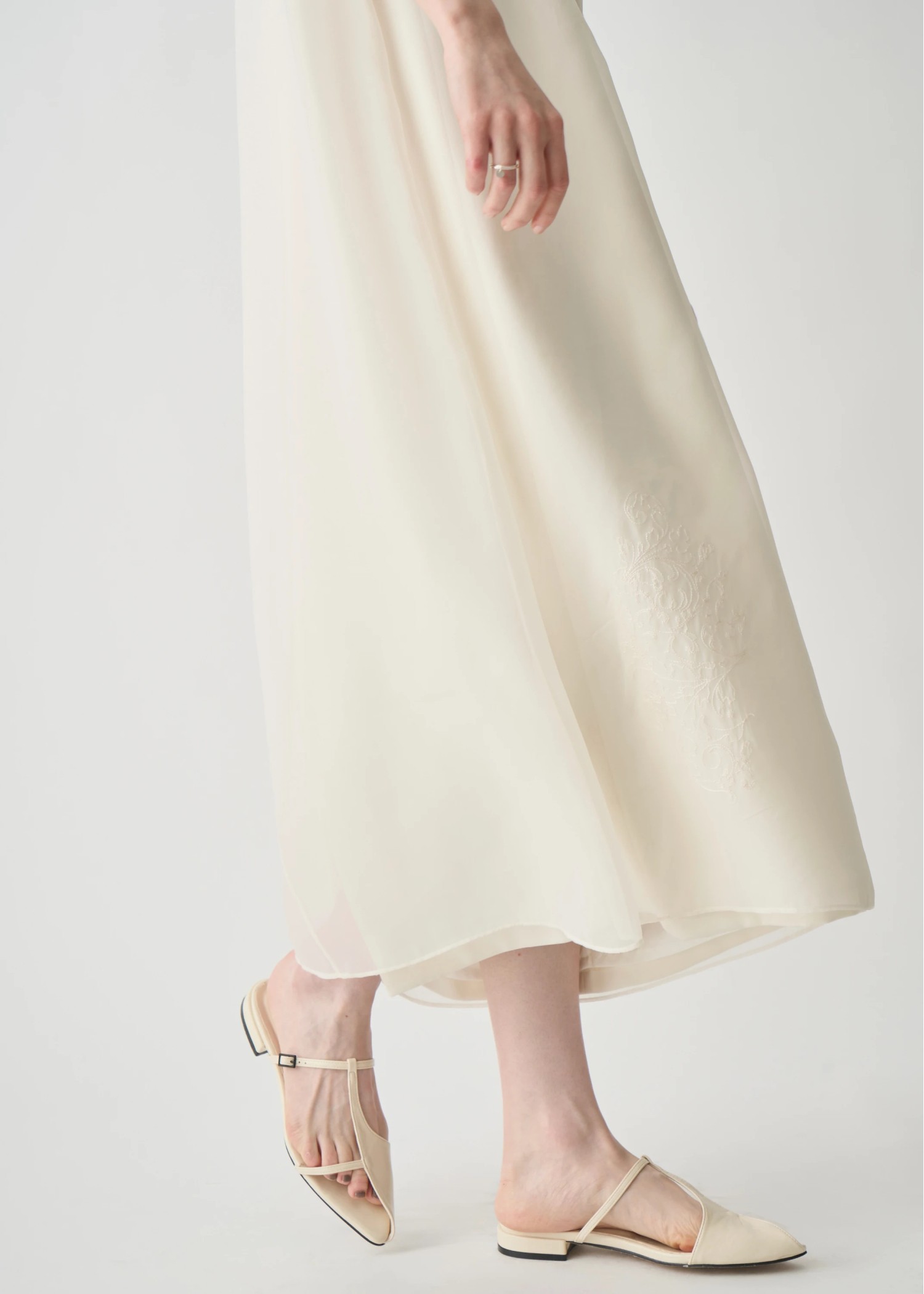 embroidery flower sheer no sleeve OP