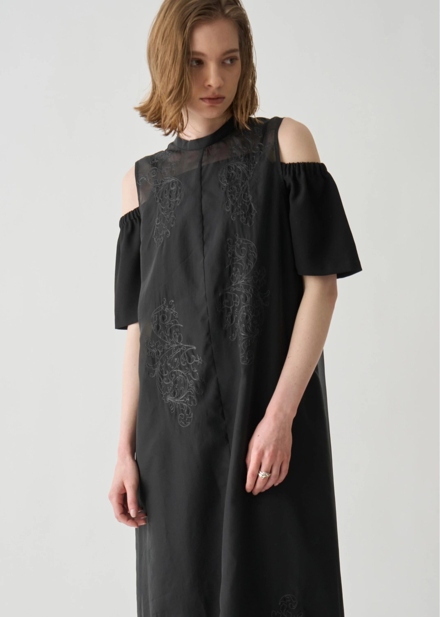 embroidery flower sheer no sleeve OP