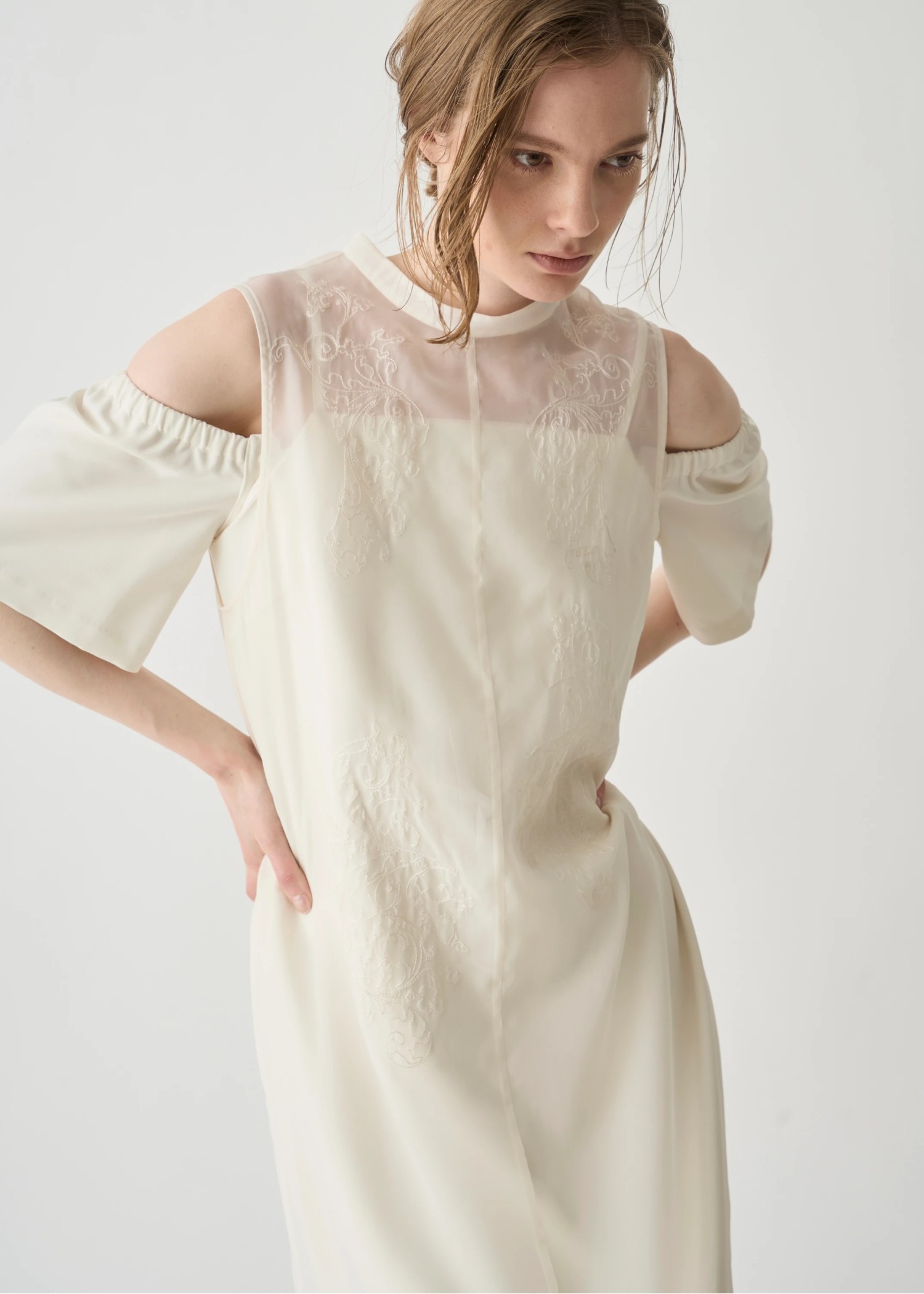 embroidery flower sheer no sleeve OP