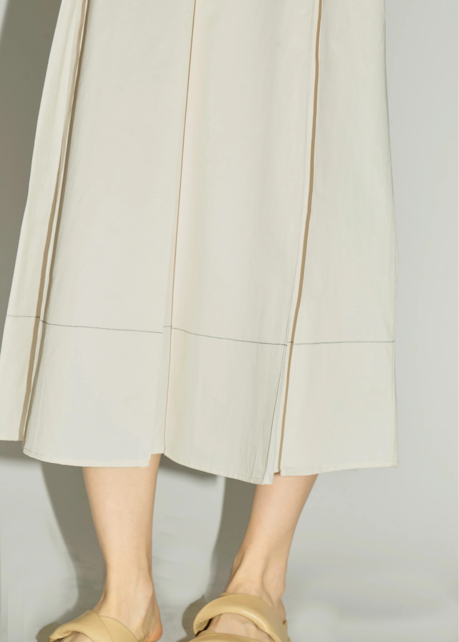 thick box pleats bare OP