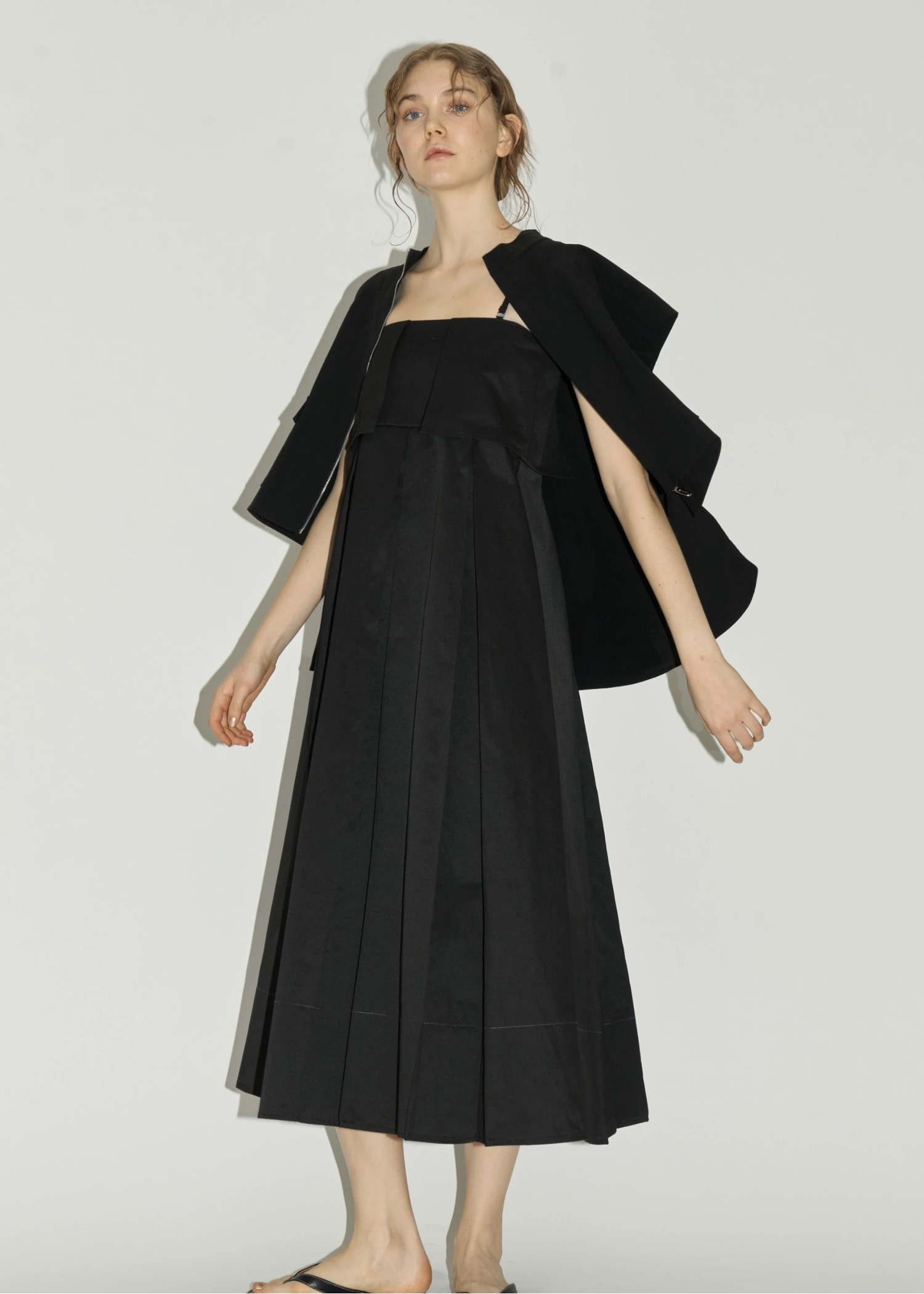 thick box pleats bare OP