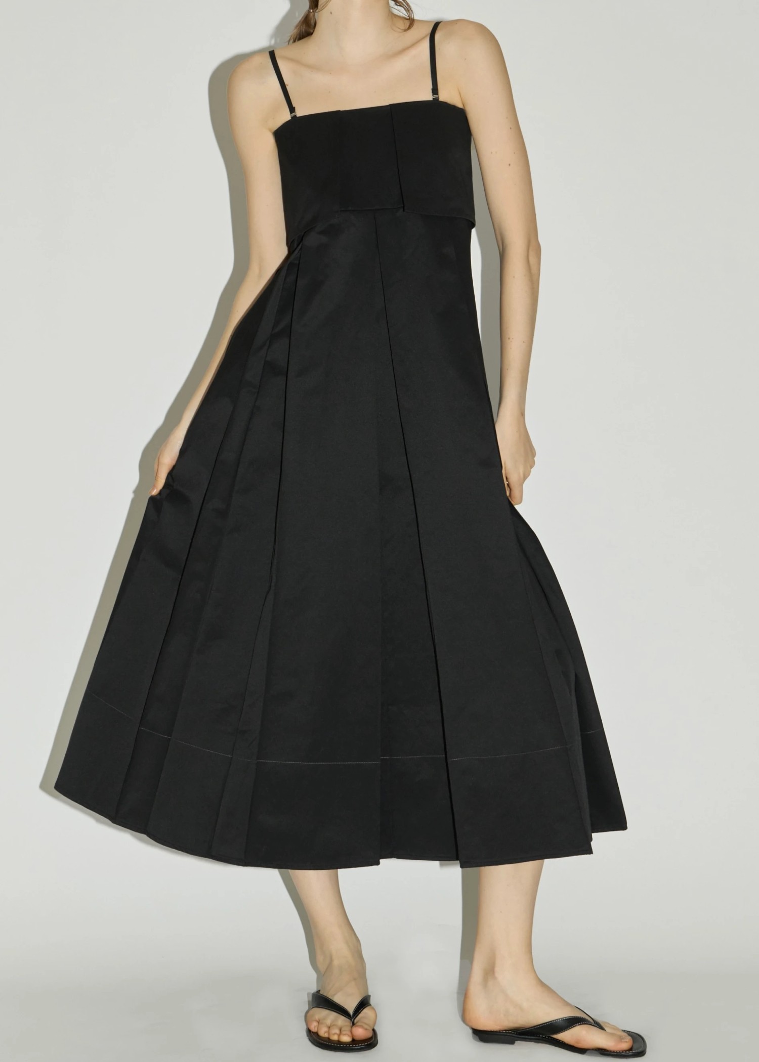 thick box pleats bare OP