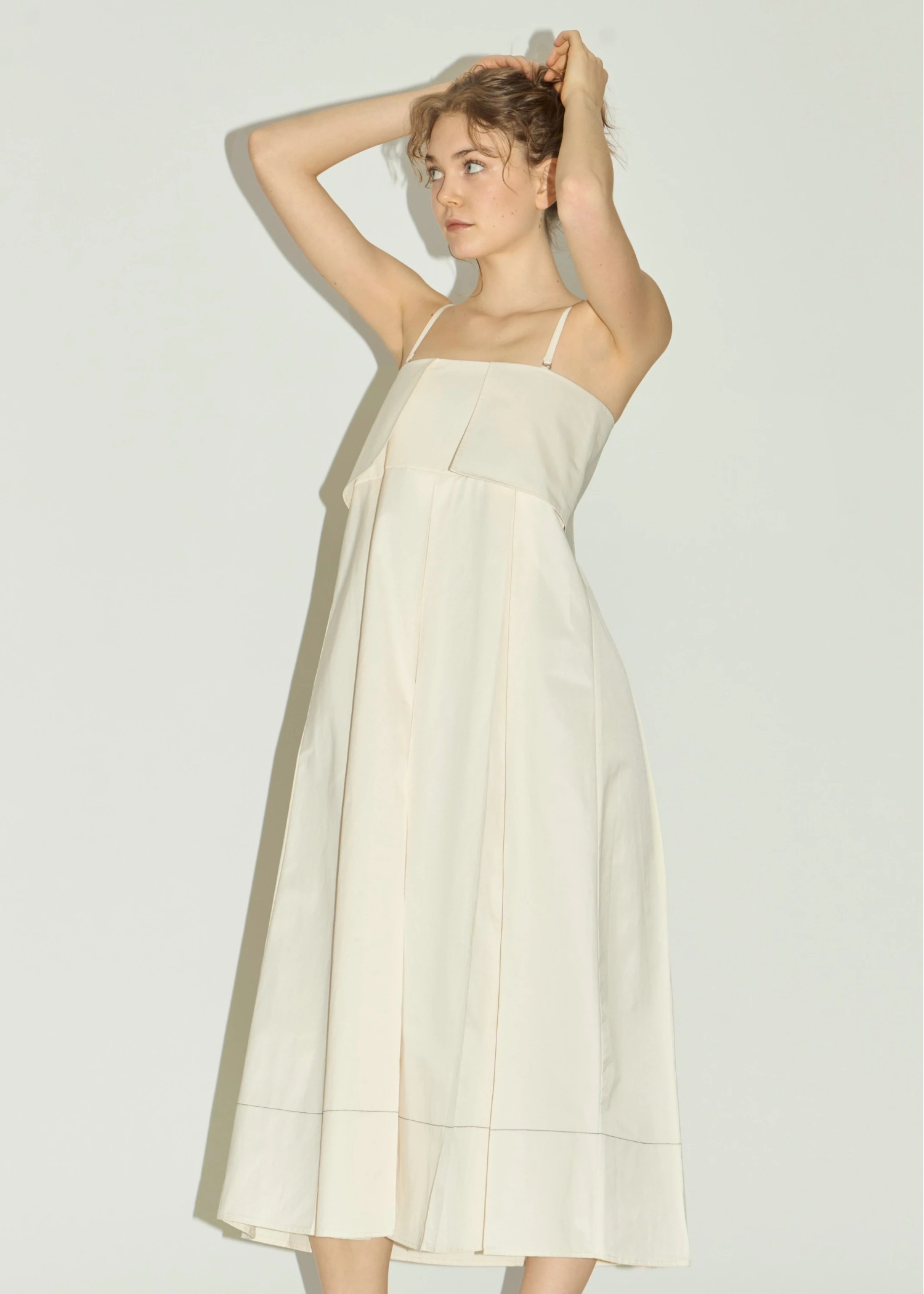 thick box pleats bare OP