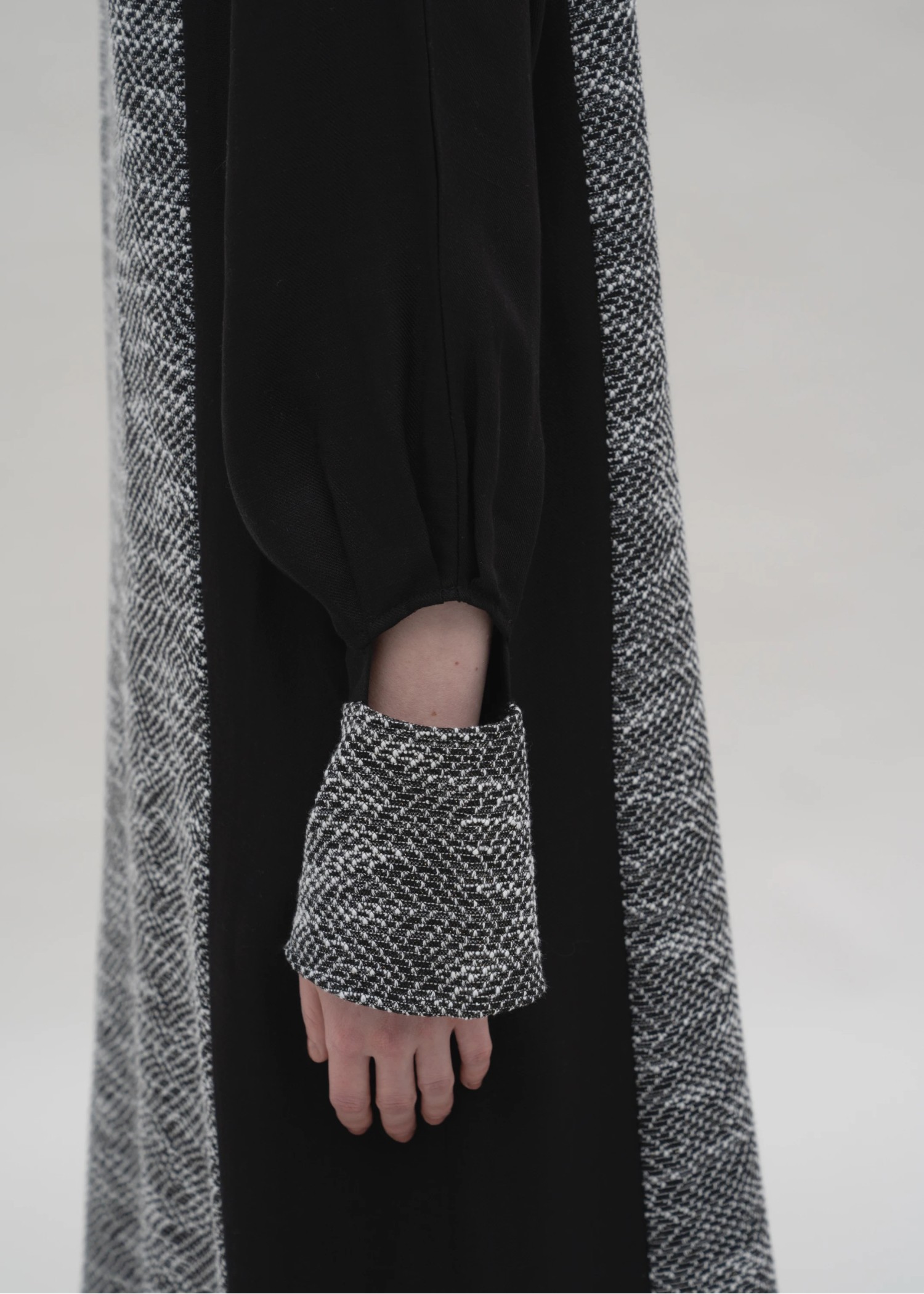 hollow out patchwork tweed OP