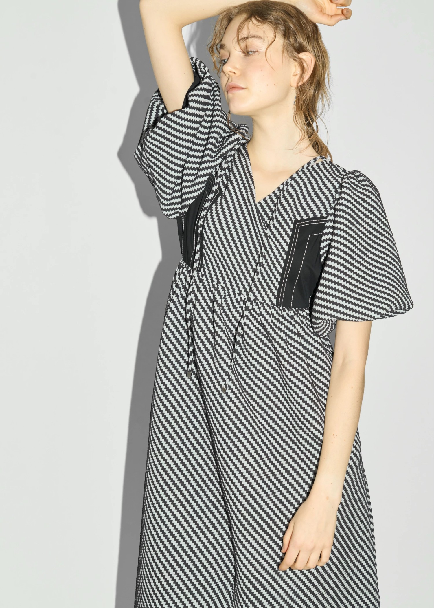 floating jacquard balloon sleeve OP