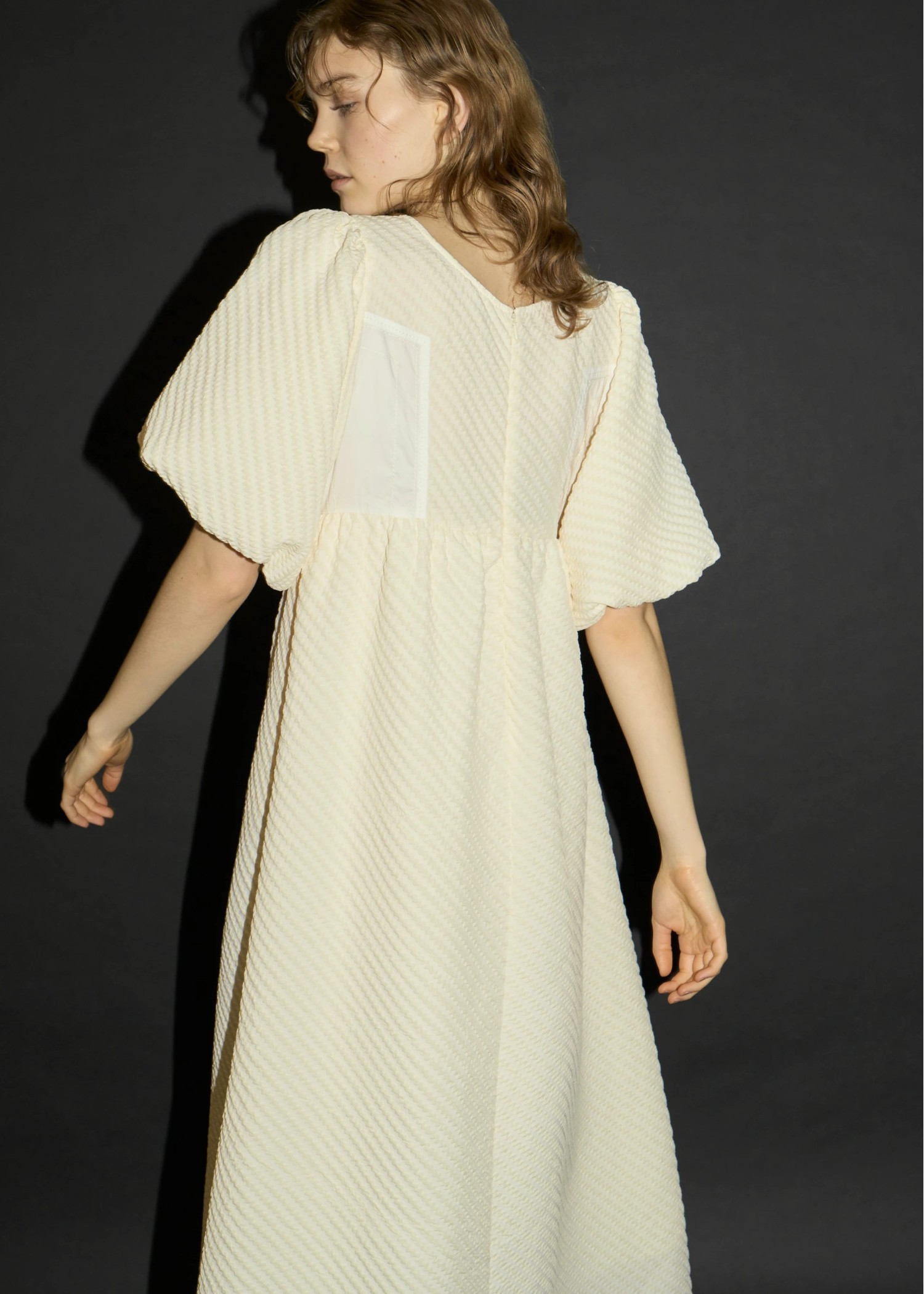 floating jacquard balloon sleeve OP