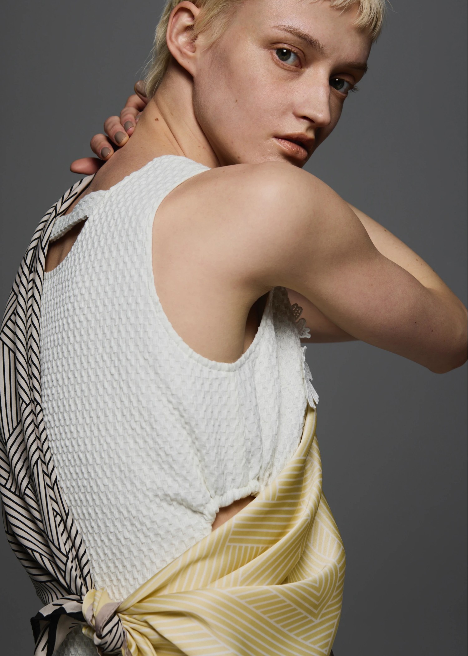 side drawstring open flower motif lace OP