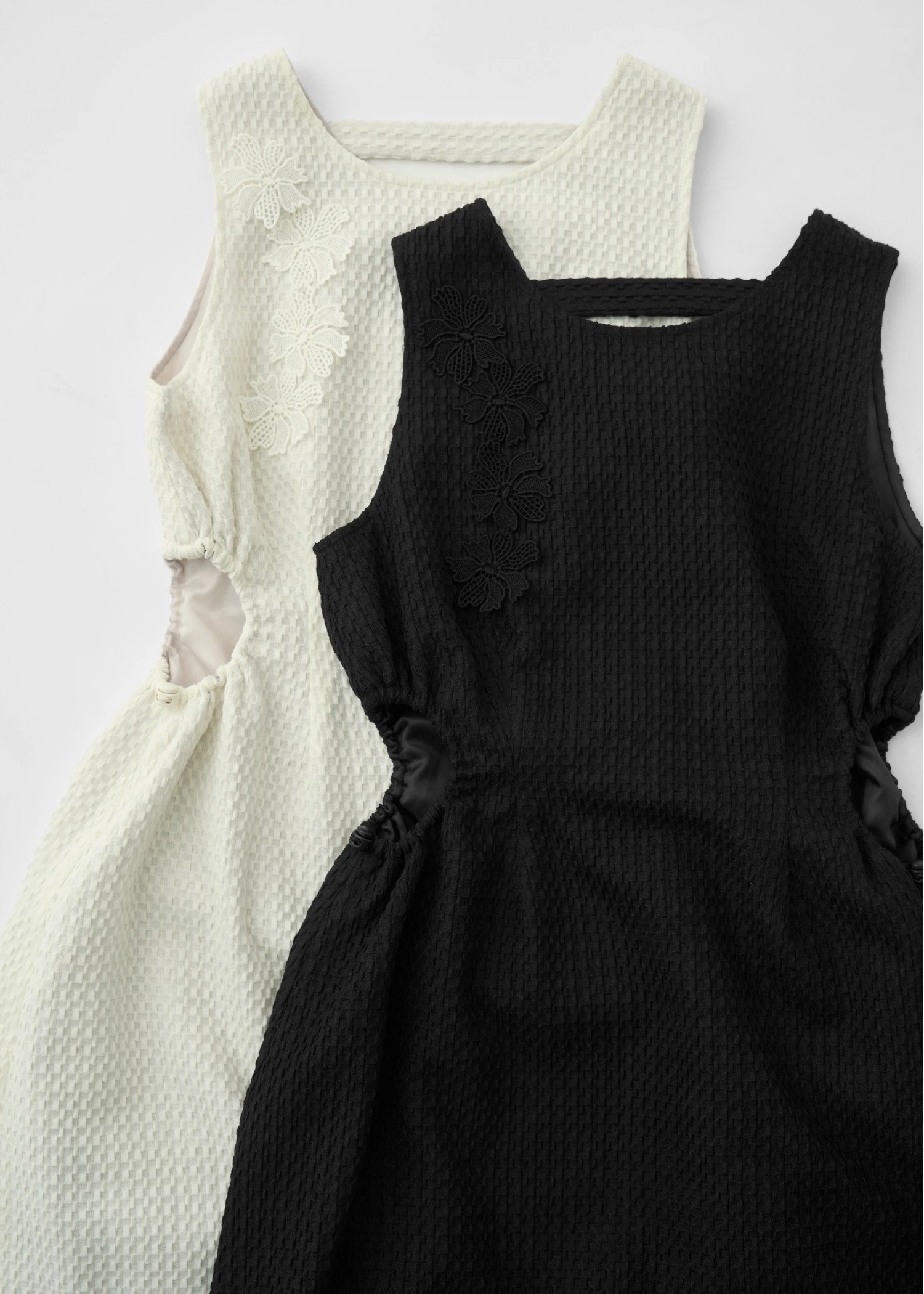 side drawstring open flower motif lace OP