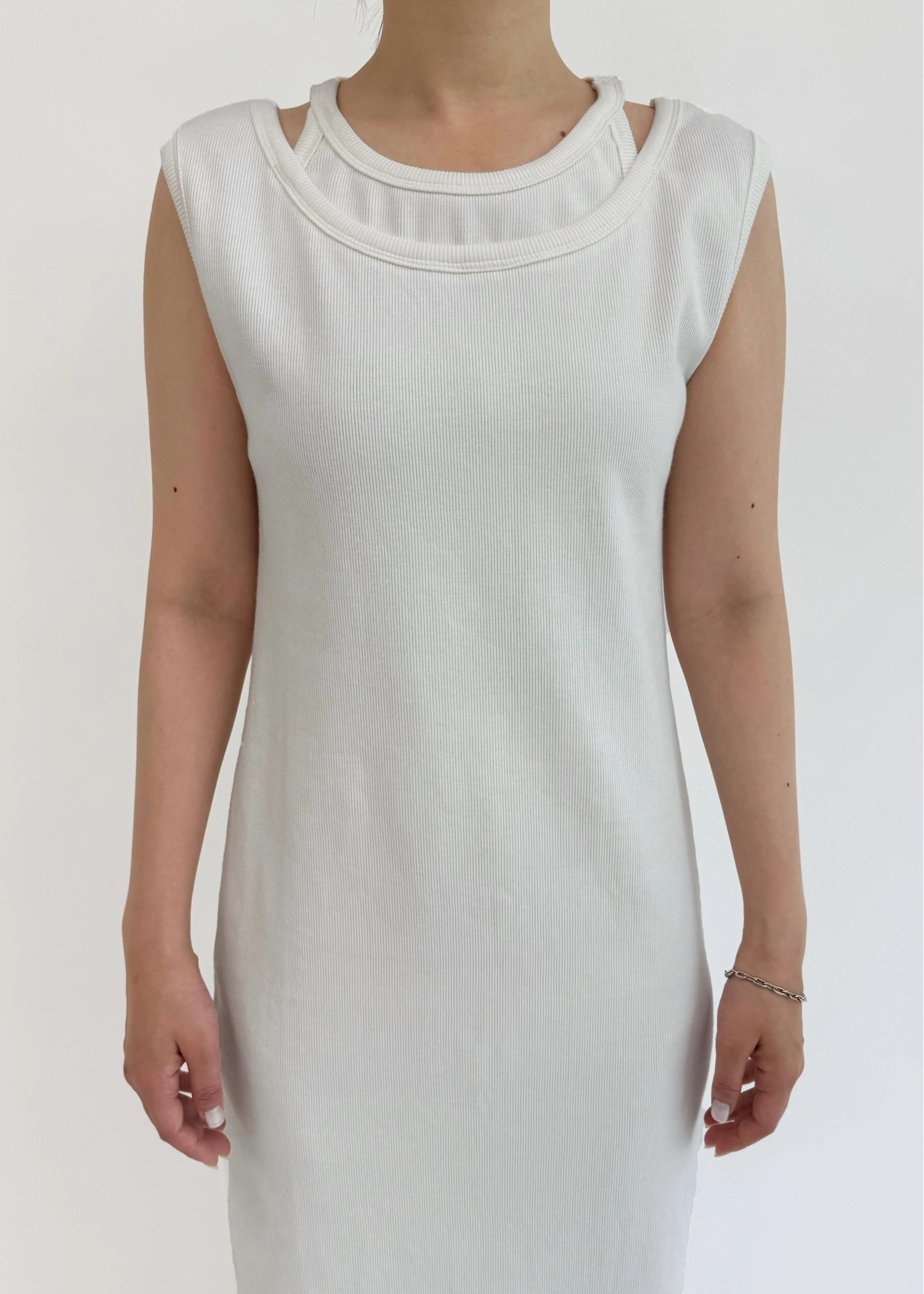 open shoulder layered like rib OP