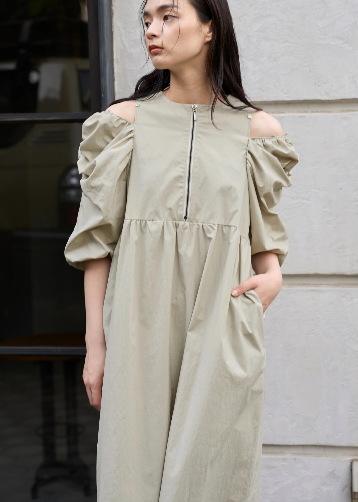 volume gather half sleeve open shoulder OP