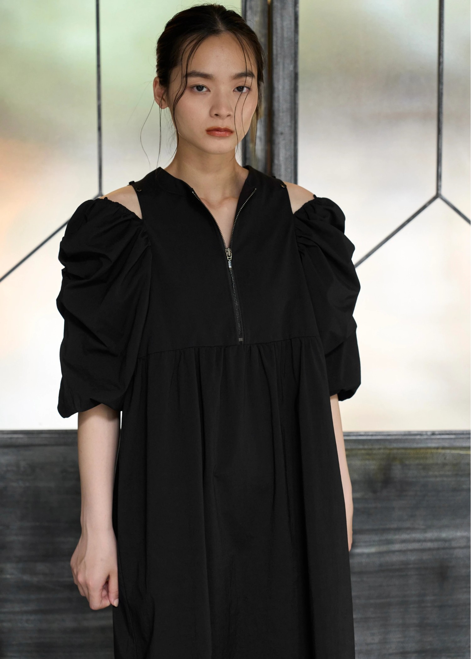 volume gather half sleeve open shoulder OP