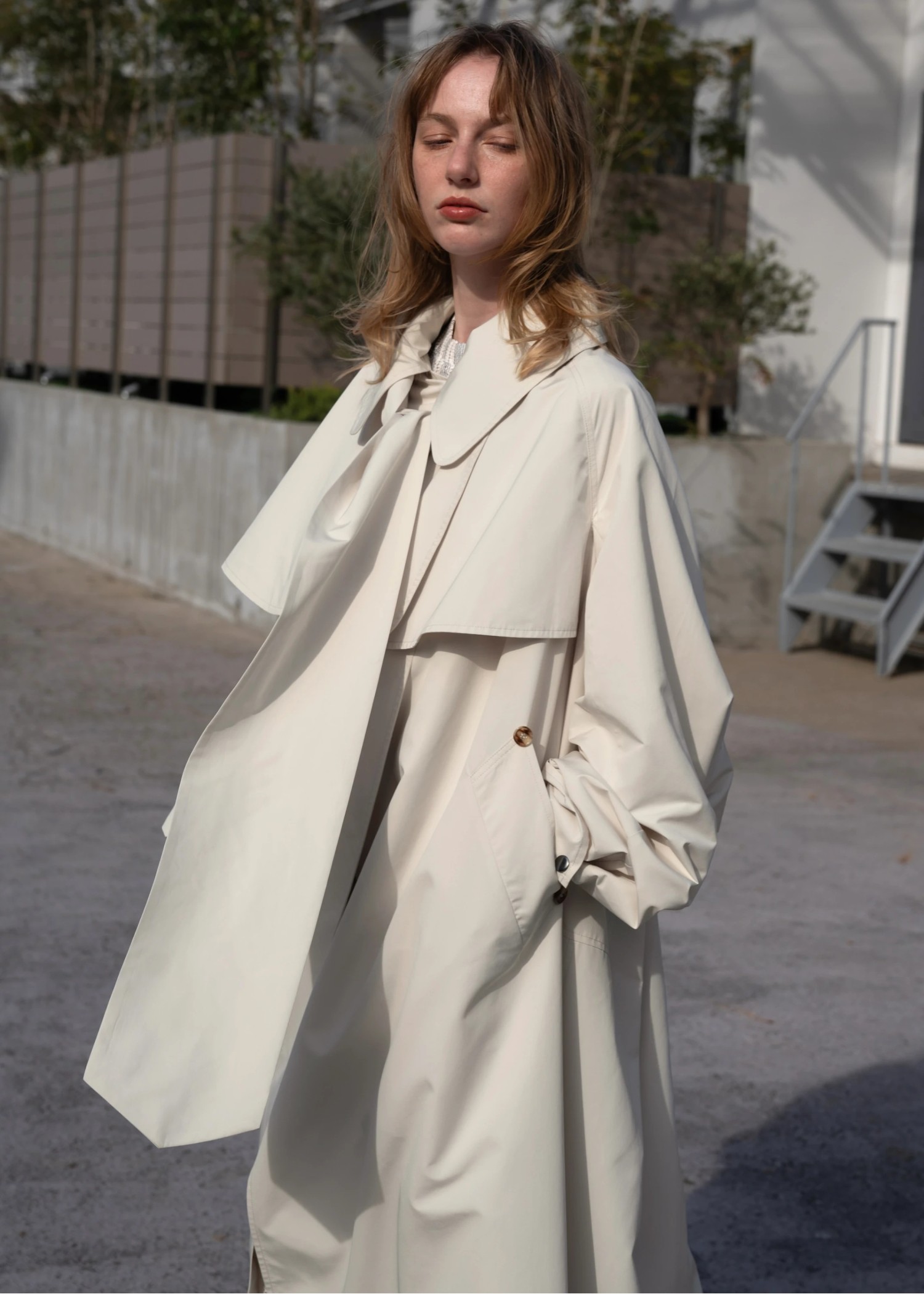 water repellent taffeta big silhouette trench coat