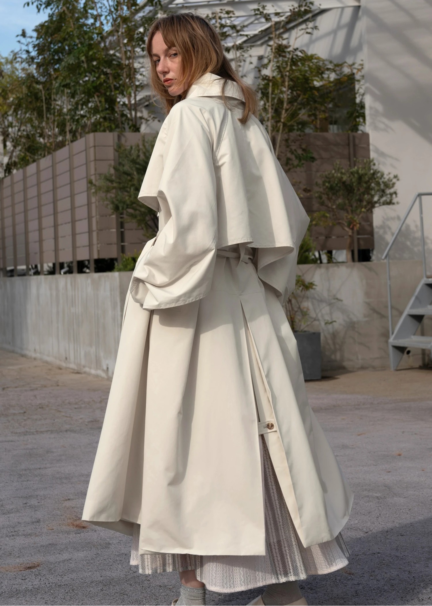 water repellent taffeta big silhouette trench coat