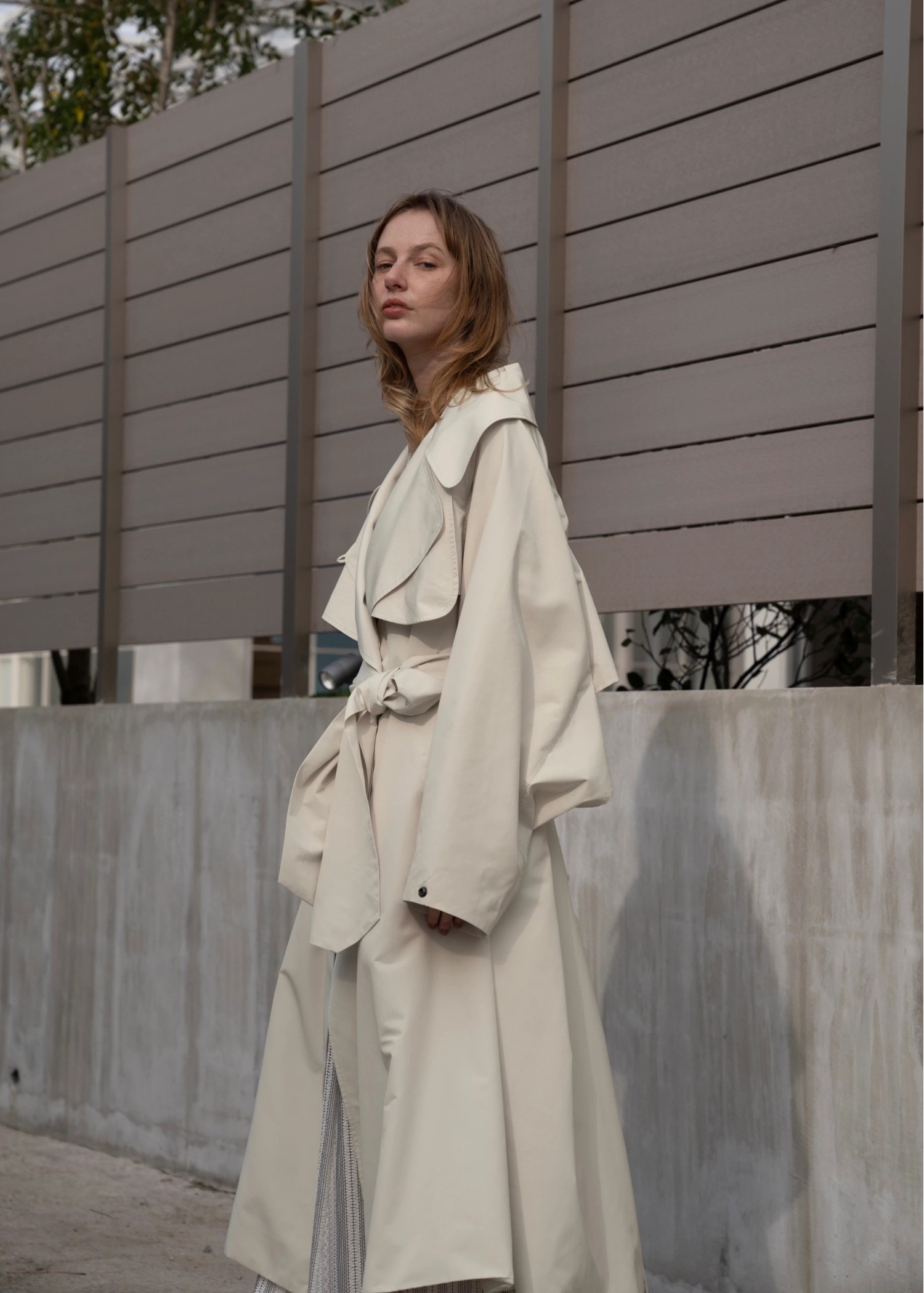 water repellent taffeta big silhouette trench coat