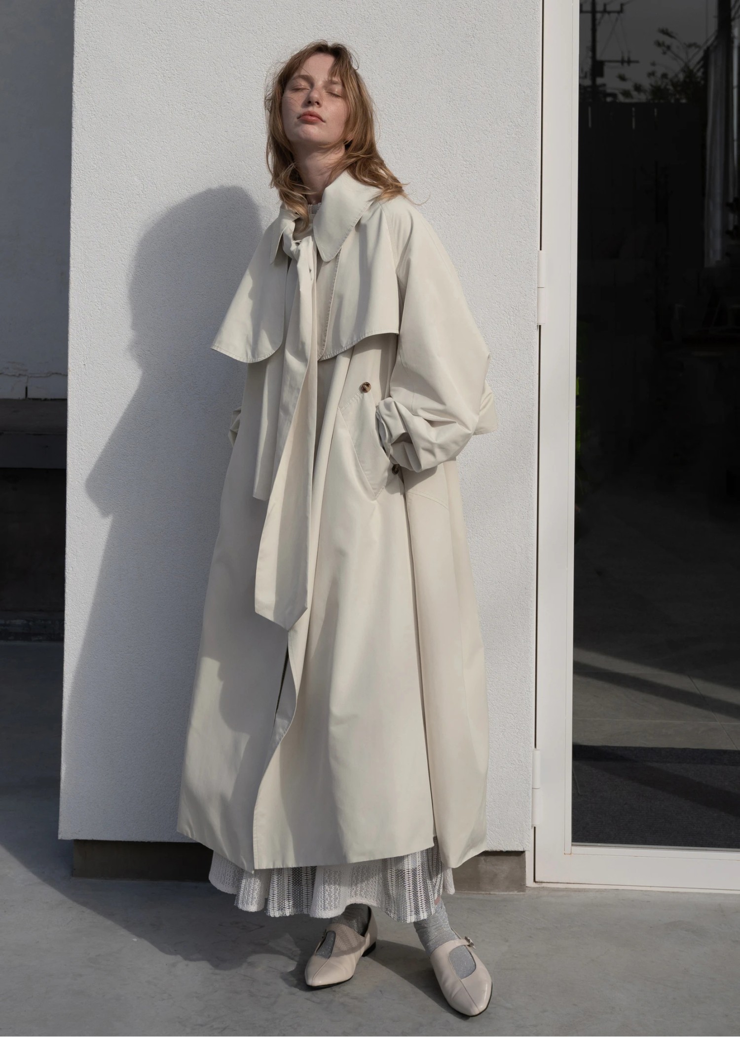 water repellent taffeta big silhouette trench coat