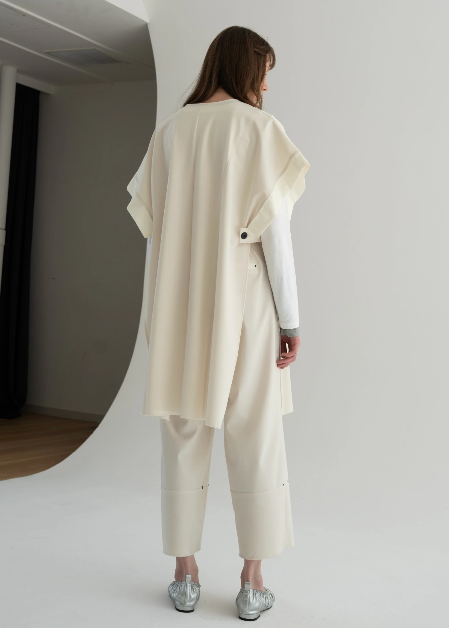 hem cut off panel wide gilet