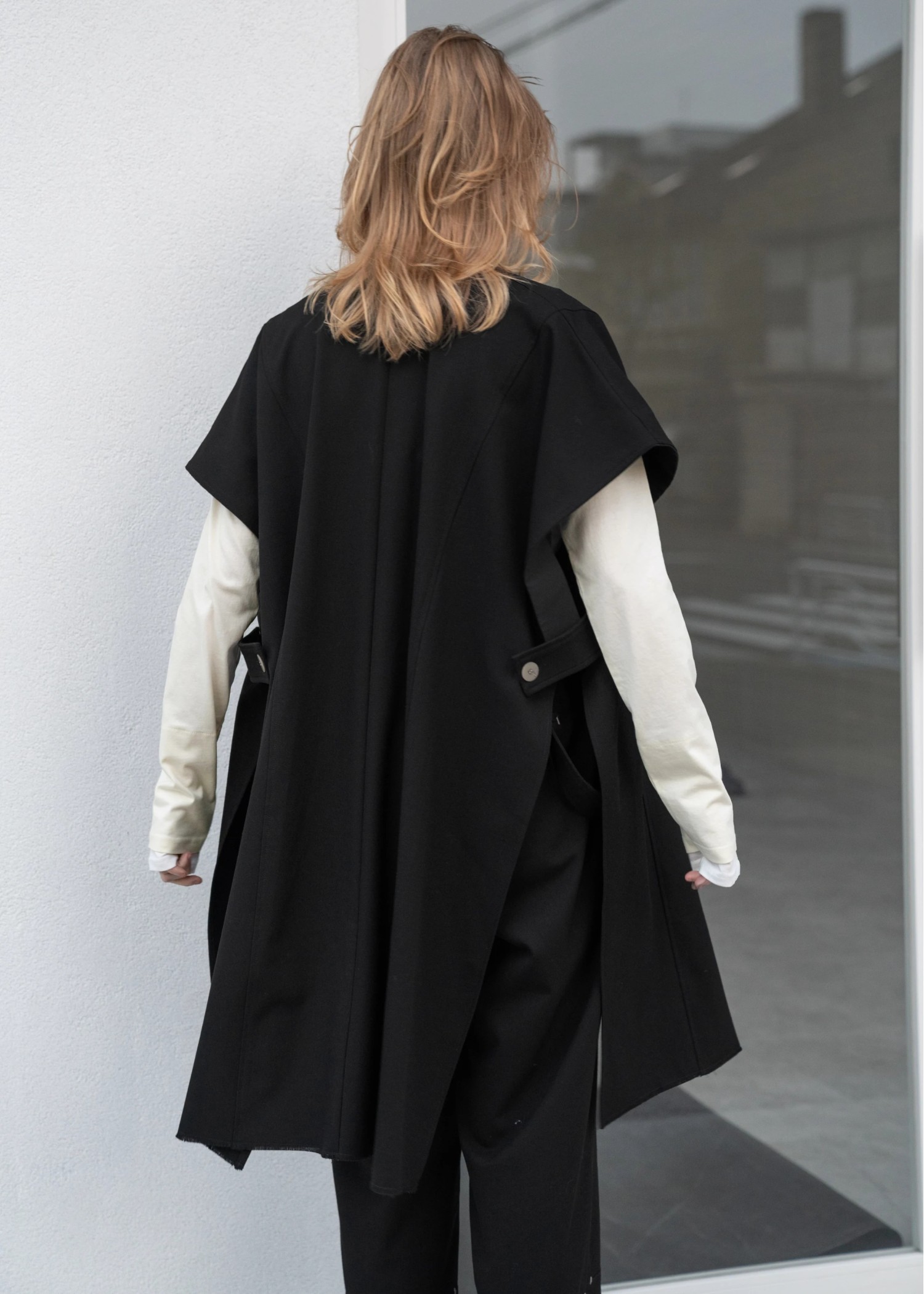 hem cut off panel wide gilet